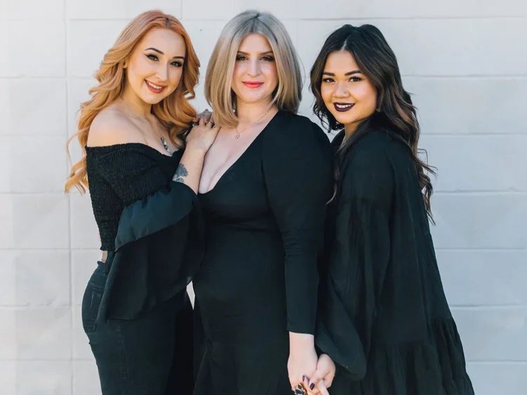 themoonsisters