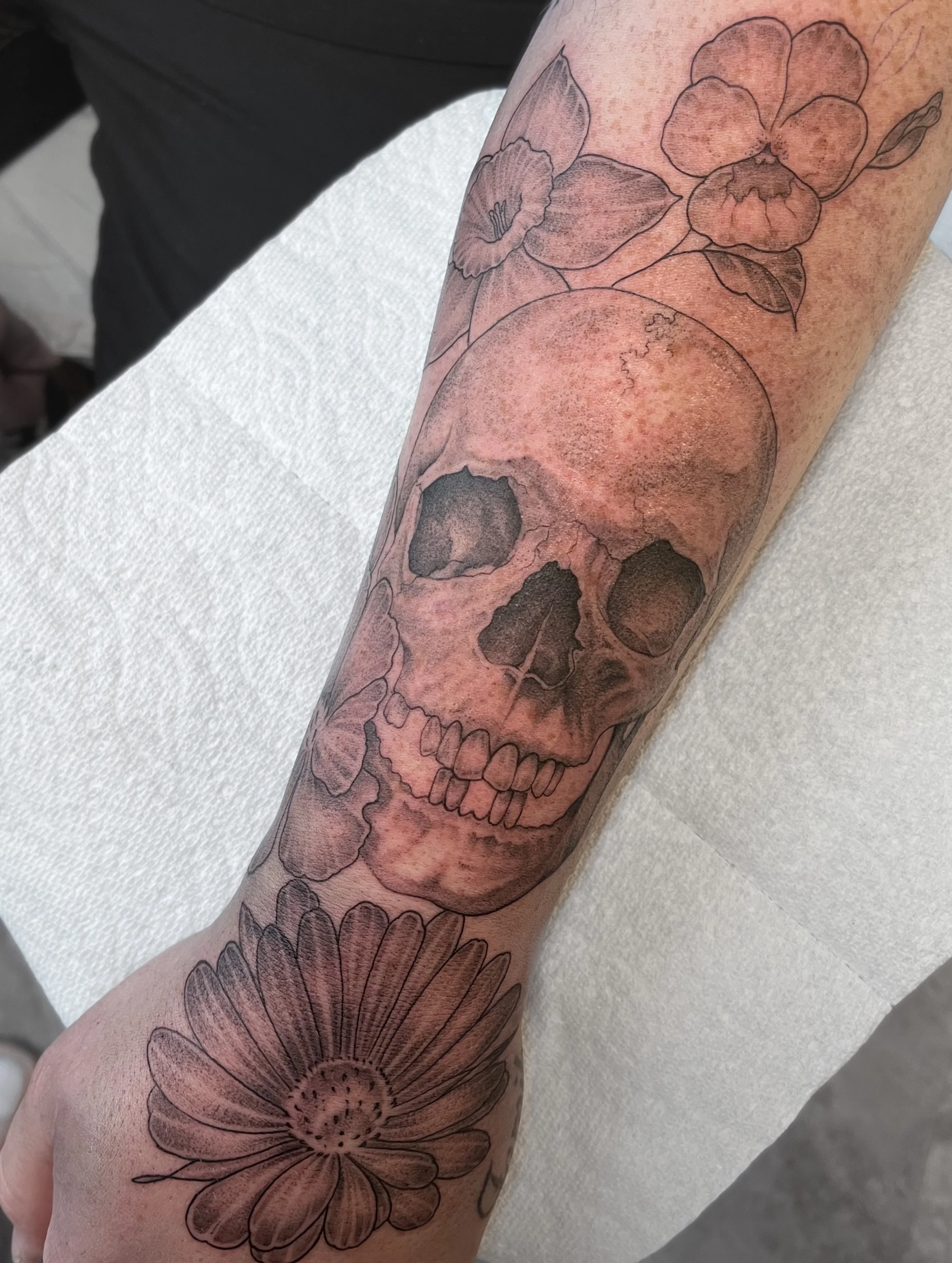 Skull sleeve 1.JPG