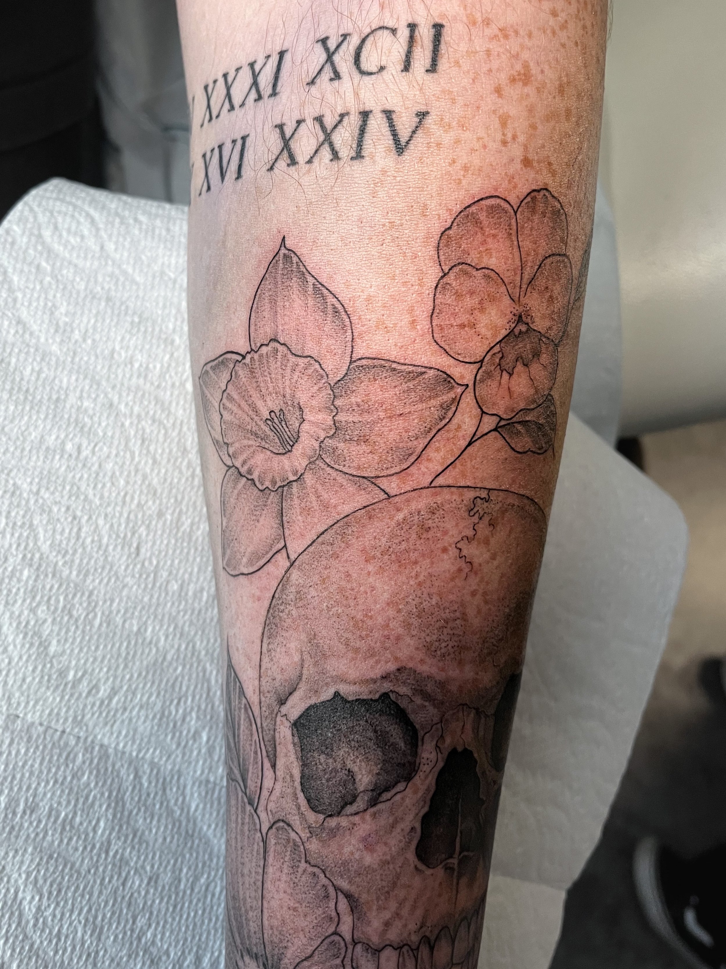 Skull sleeve 2.JPG