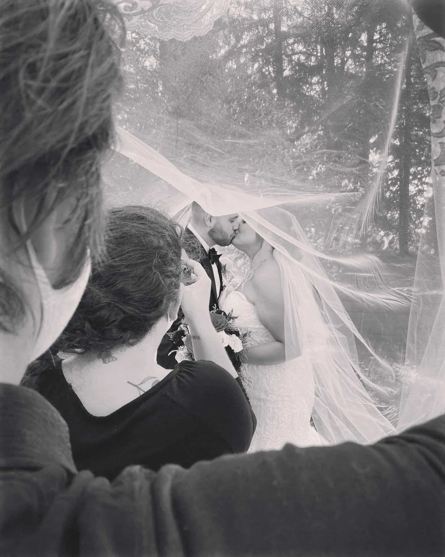 One cool thing about filming weddings is all of the awesome behind the scenes photos 😎

#wedding #weddingphotography #bride #groom #weddingvideographer #weddingvideography #behindthescenes🎬