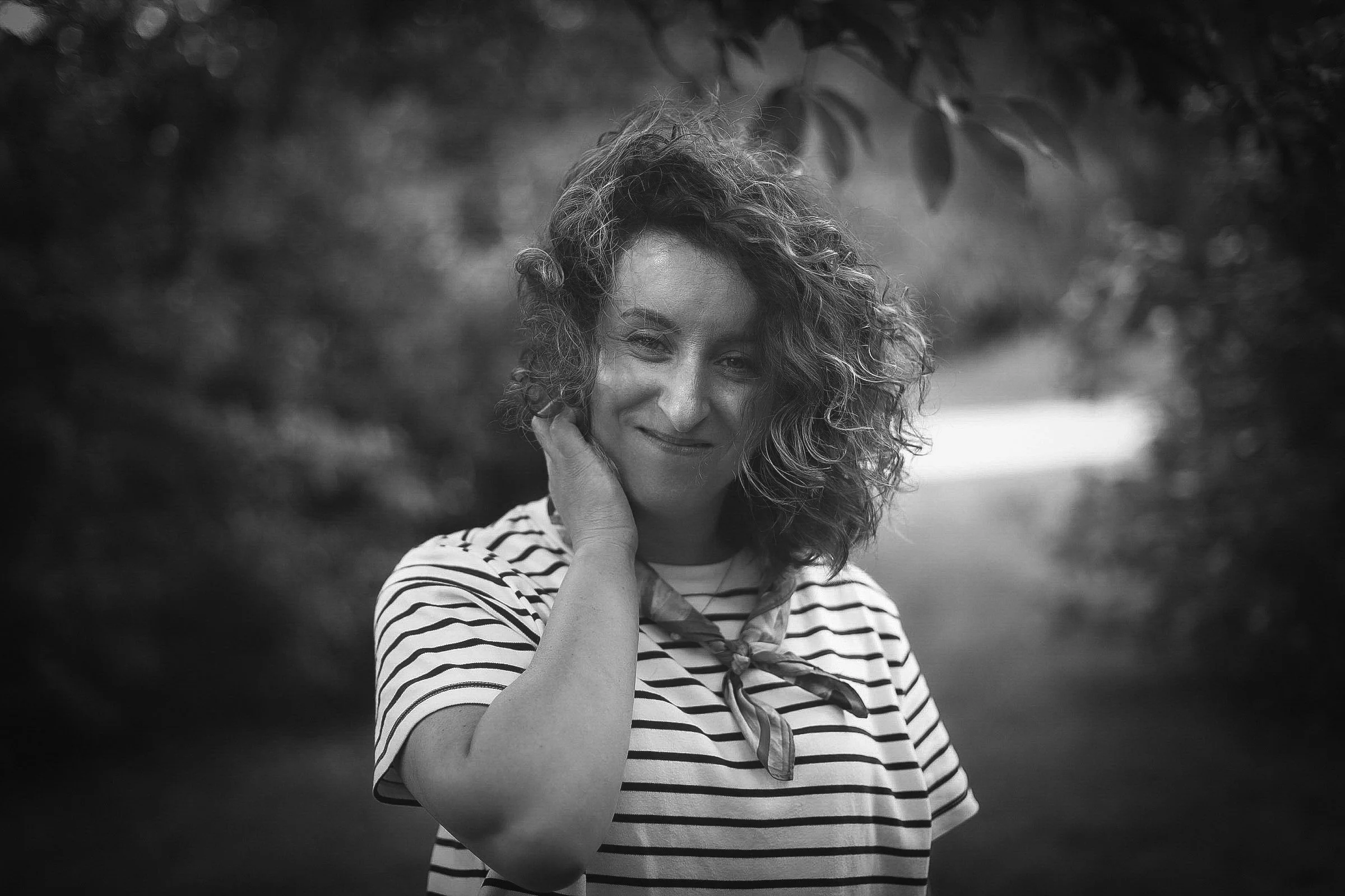 Jonės black & white portretas