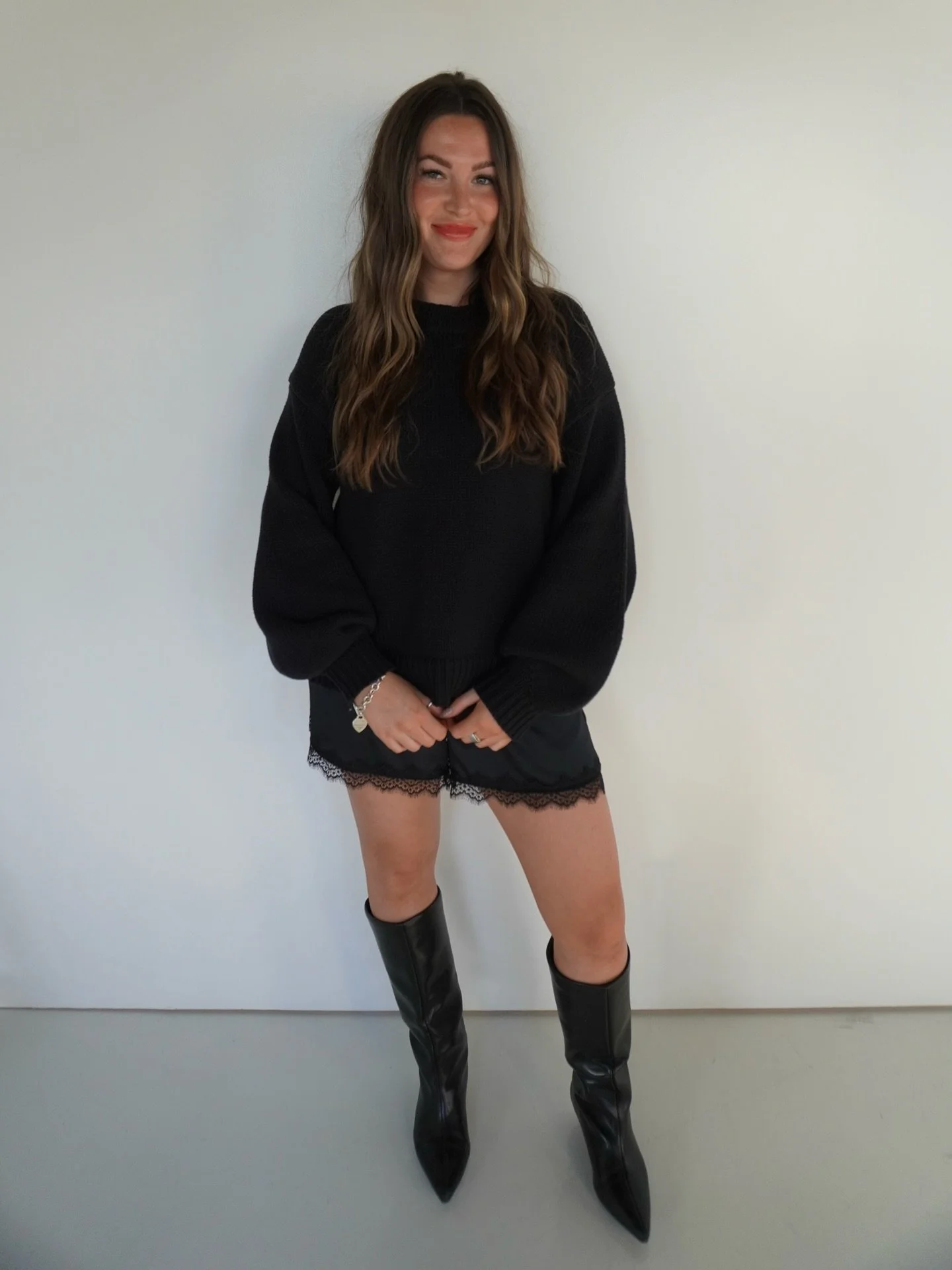 BDAY GIVE AWAY 🎂🎂
a basket of ALL my favorite products 🤪

how to enter -
- like this post
- tag 4 besties 🤍
- repost for 2 extra entrees 
- must be following me to win 

i am so thankful for my hair community and want to give back as a way to cel