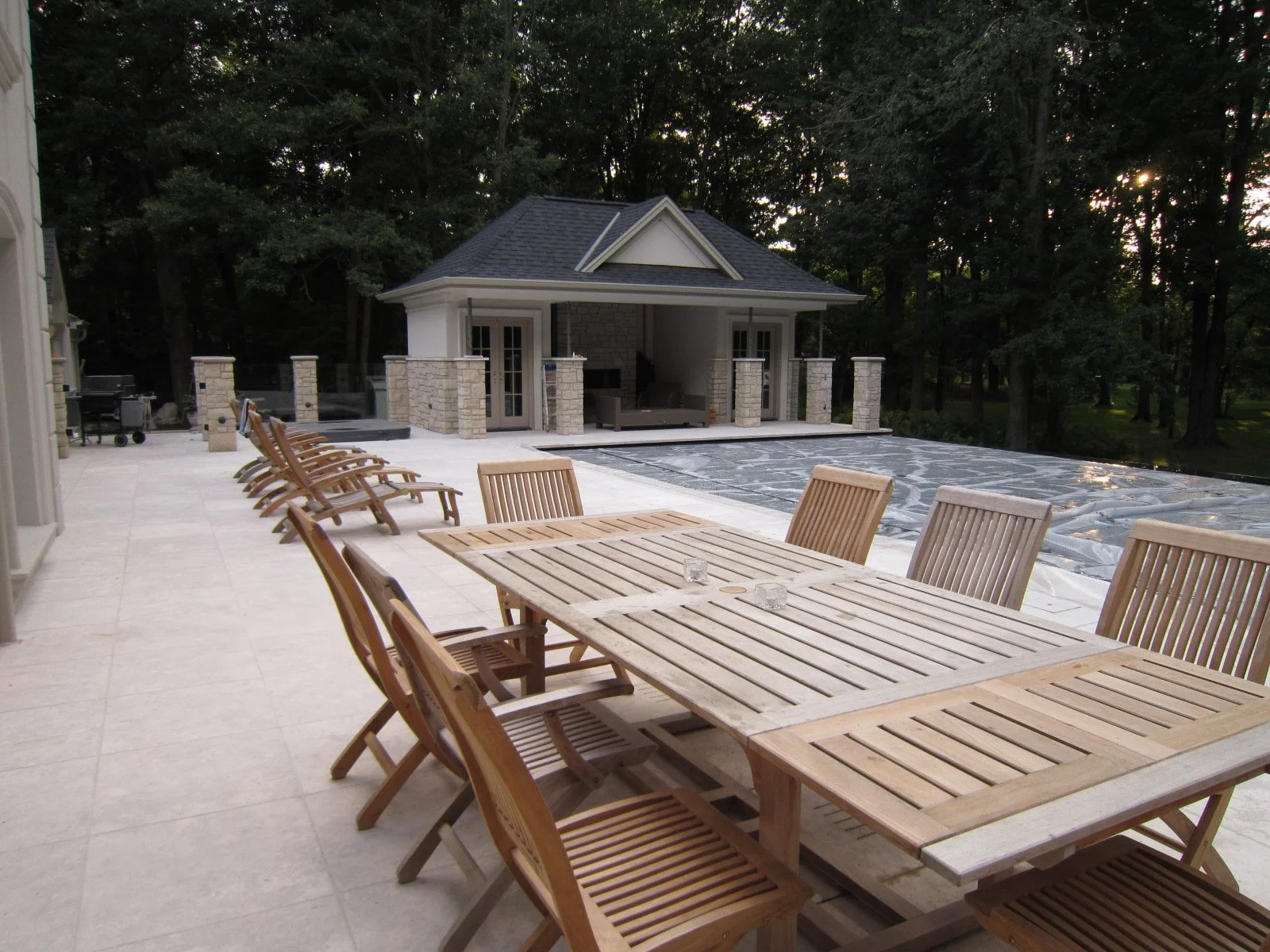 2010 Exterior Pool & Deck & Pool House.JPG