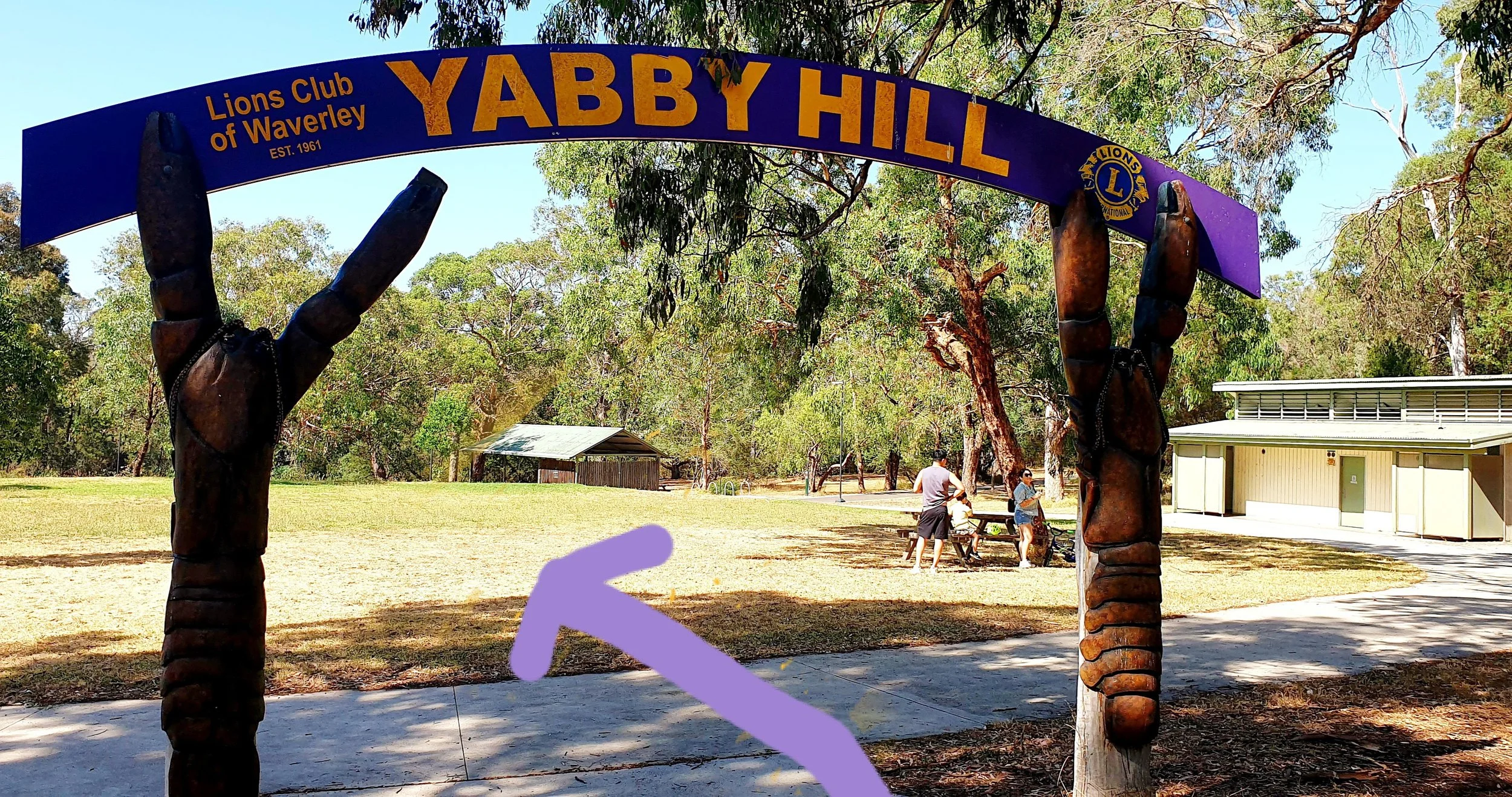 Yabby Hill, Jell Park
