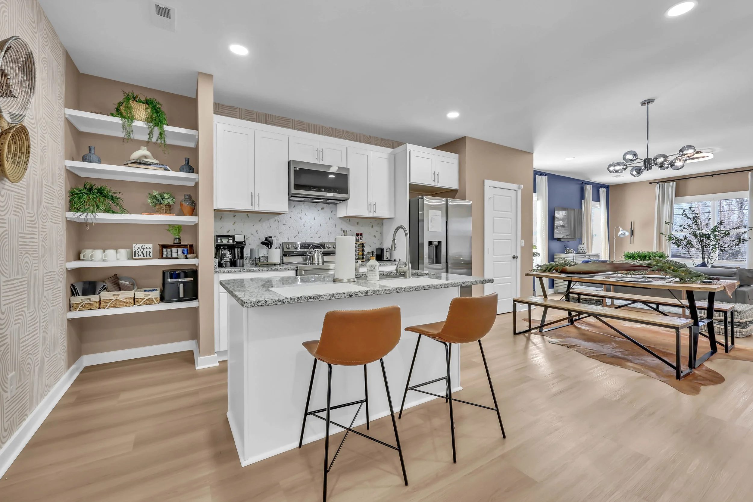 Clarksville pet friendly furnished rental Clarksville insurance housing Clarksville TN ALE housing Clarksville temporary housing after house fire Clarksville insurance relocation housing displacement housing