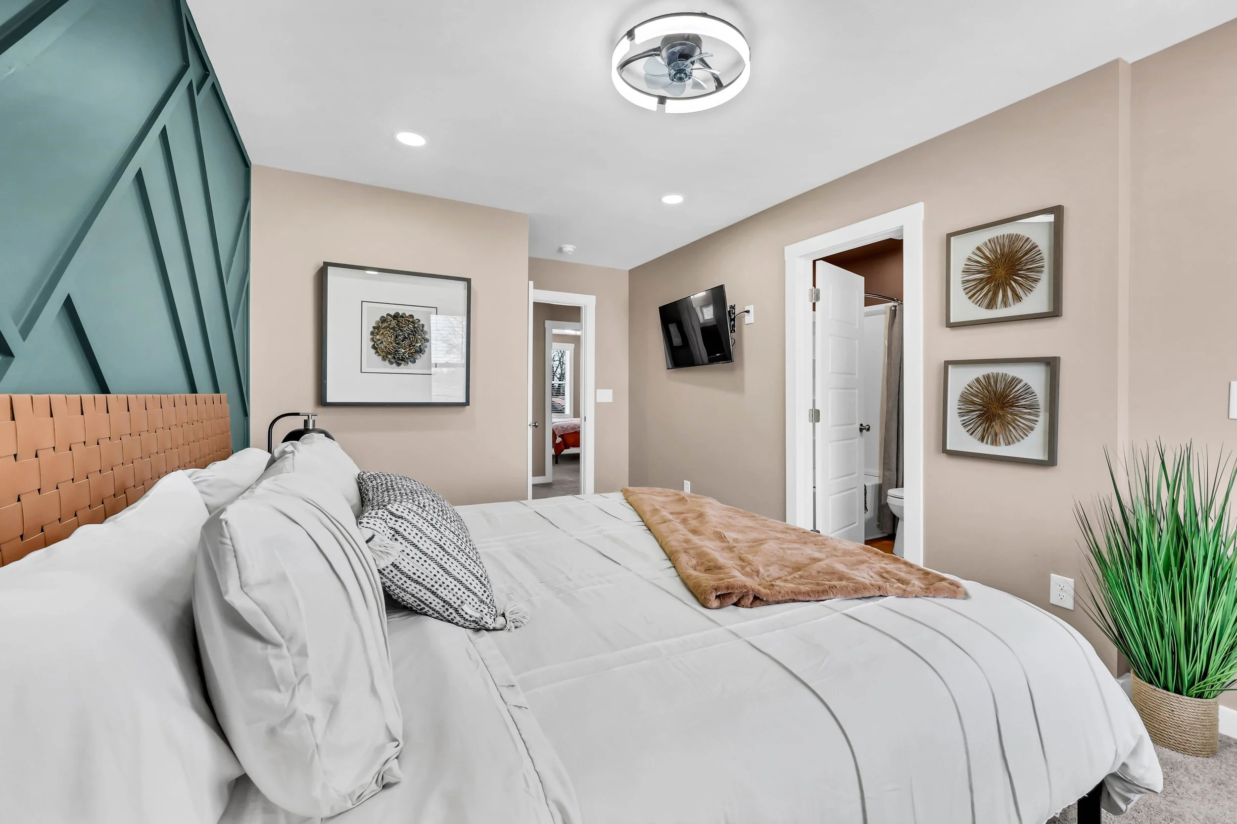 furnished rental family sized temporary housing fully stocked home for insurance stays vacation rental Clarksville TN