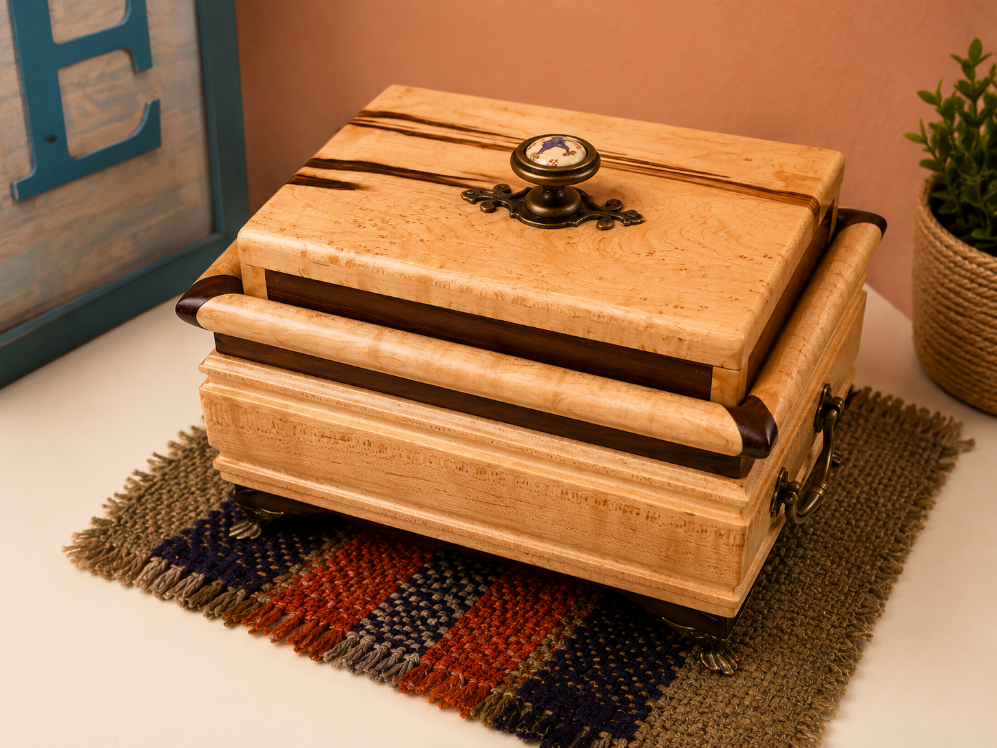 Jewelry Music Box Convertable lid view no2.png