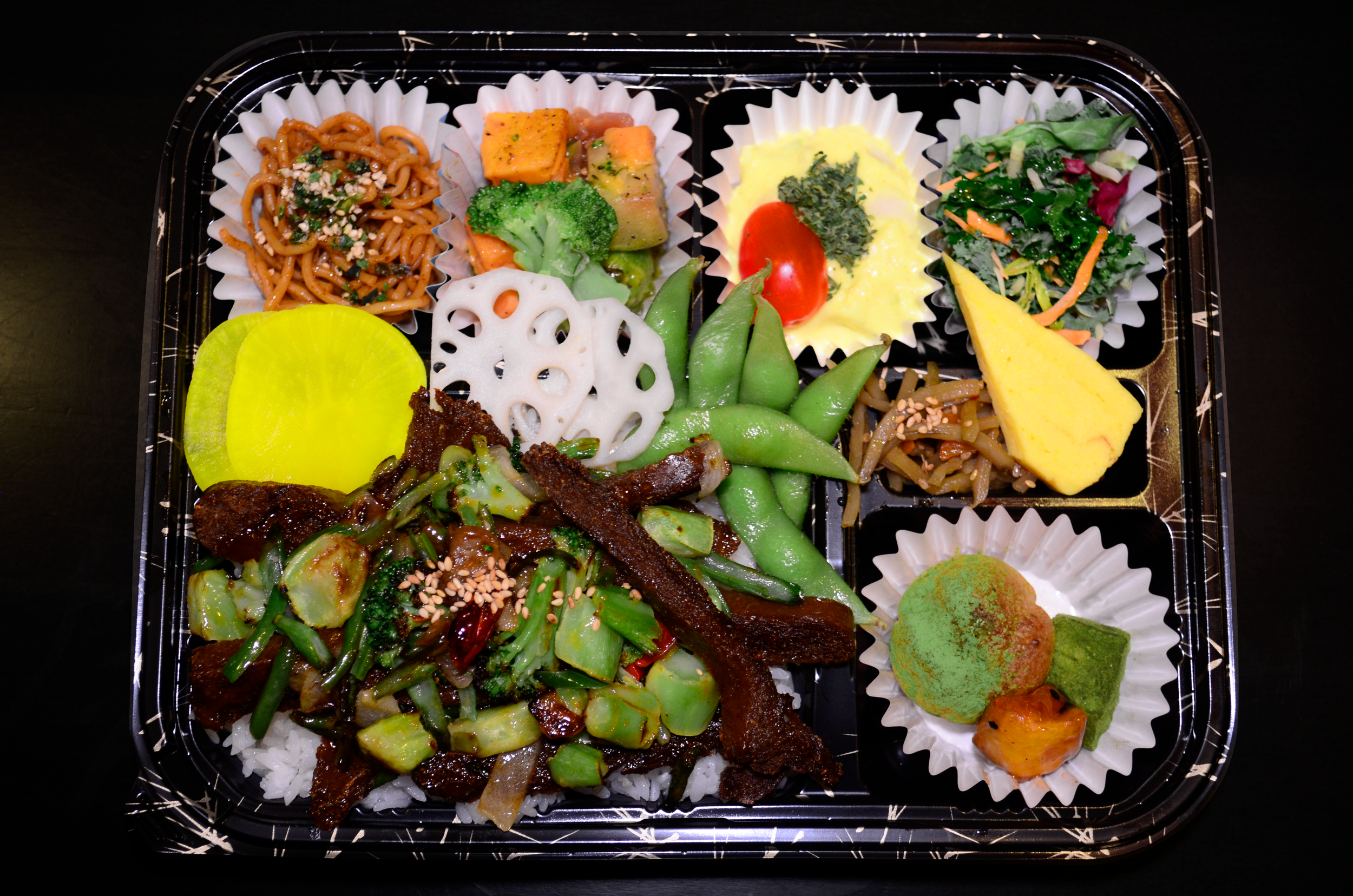 Plant-Based Beefless Veggie Plate