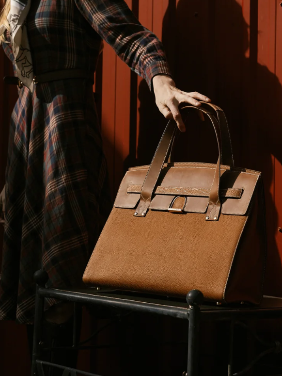 Stable tote.png