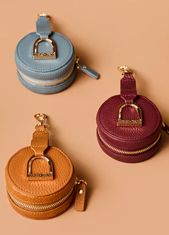 OAKBARK & CHROME Stirrup Accessory Keeper