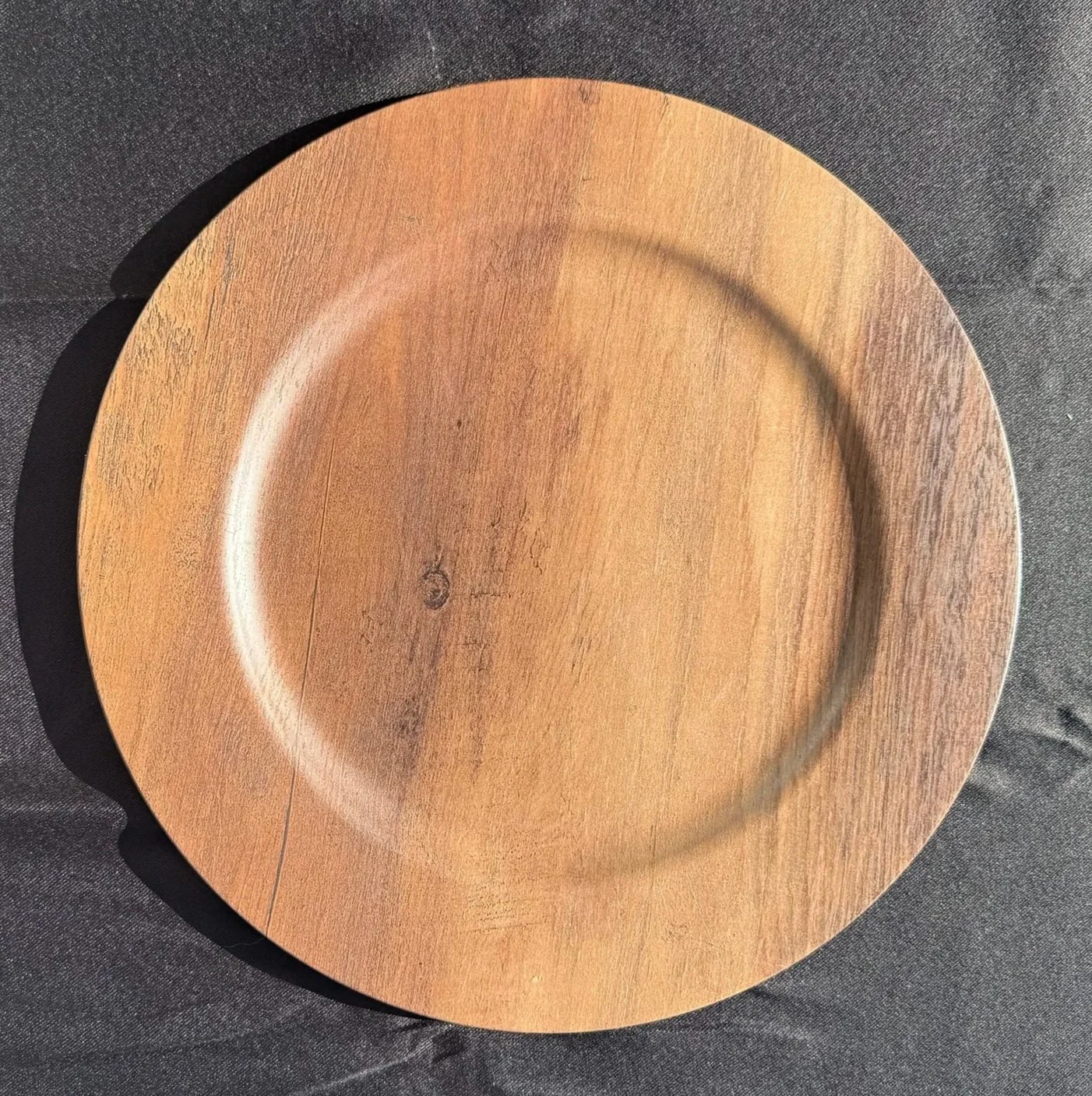 Faux Wood Chargers
Pickup or Delivery — $1 each

(delivery fee based on mileage)