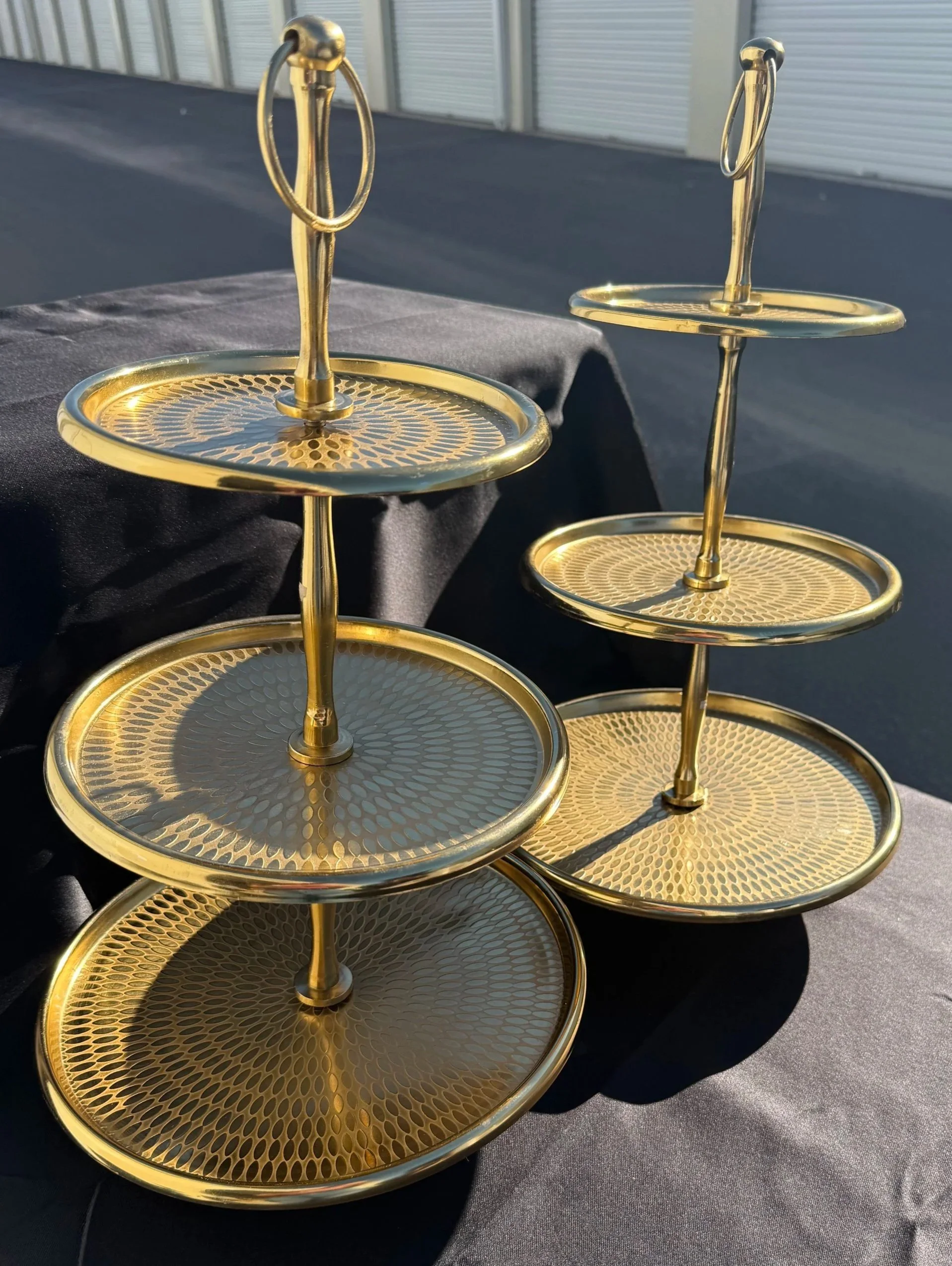 Gold Dessert Tiers
Pickup or Delivery — $10 each

(delivery fee based on mileage)