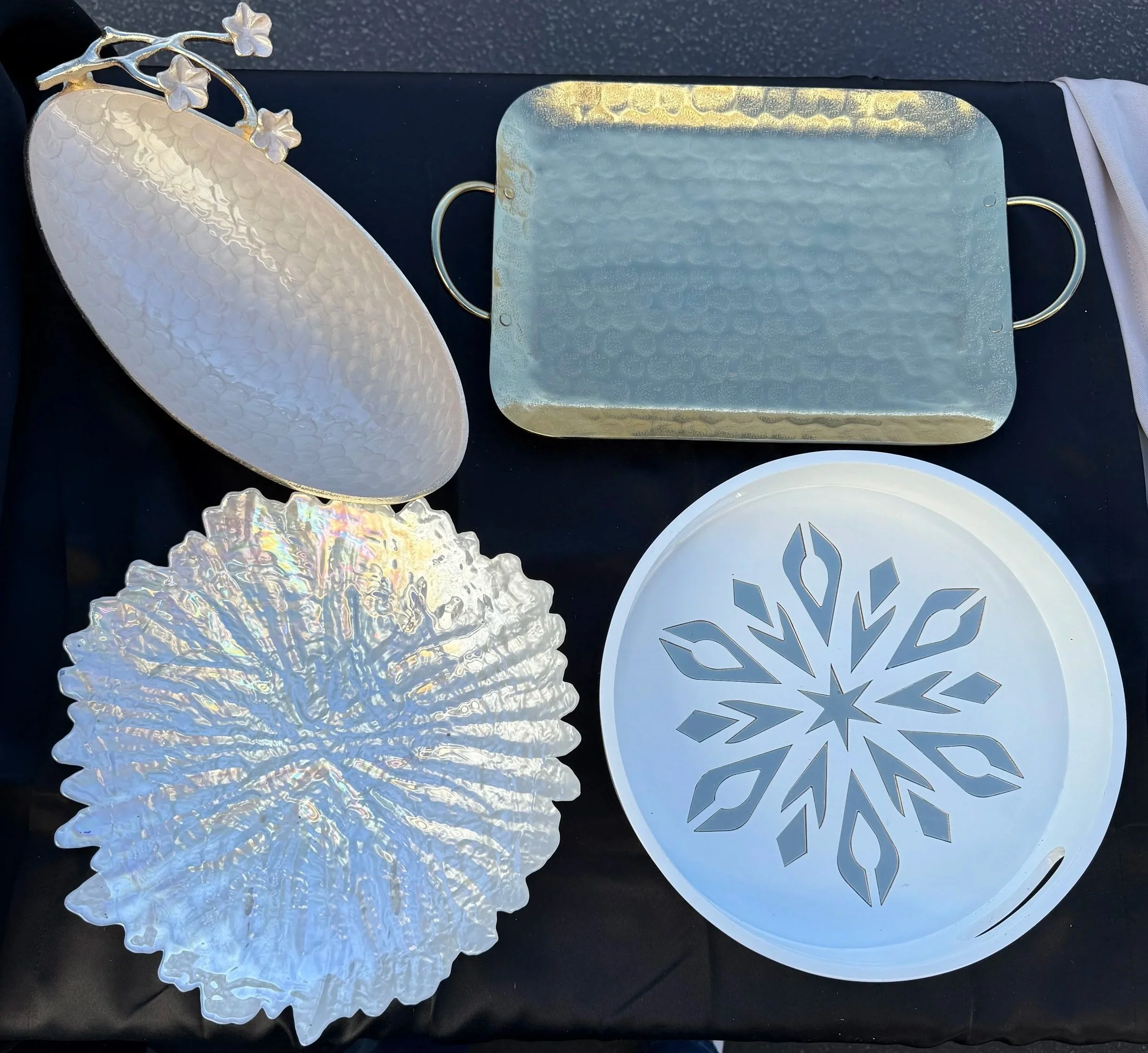 Assorted Specialty Trays
Pickup or Delivery — $5 each

(ideal for dessert displays, drink stations, or styled décor accents - delivery fee based on mileage)