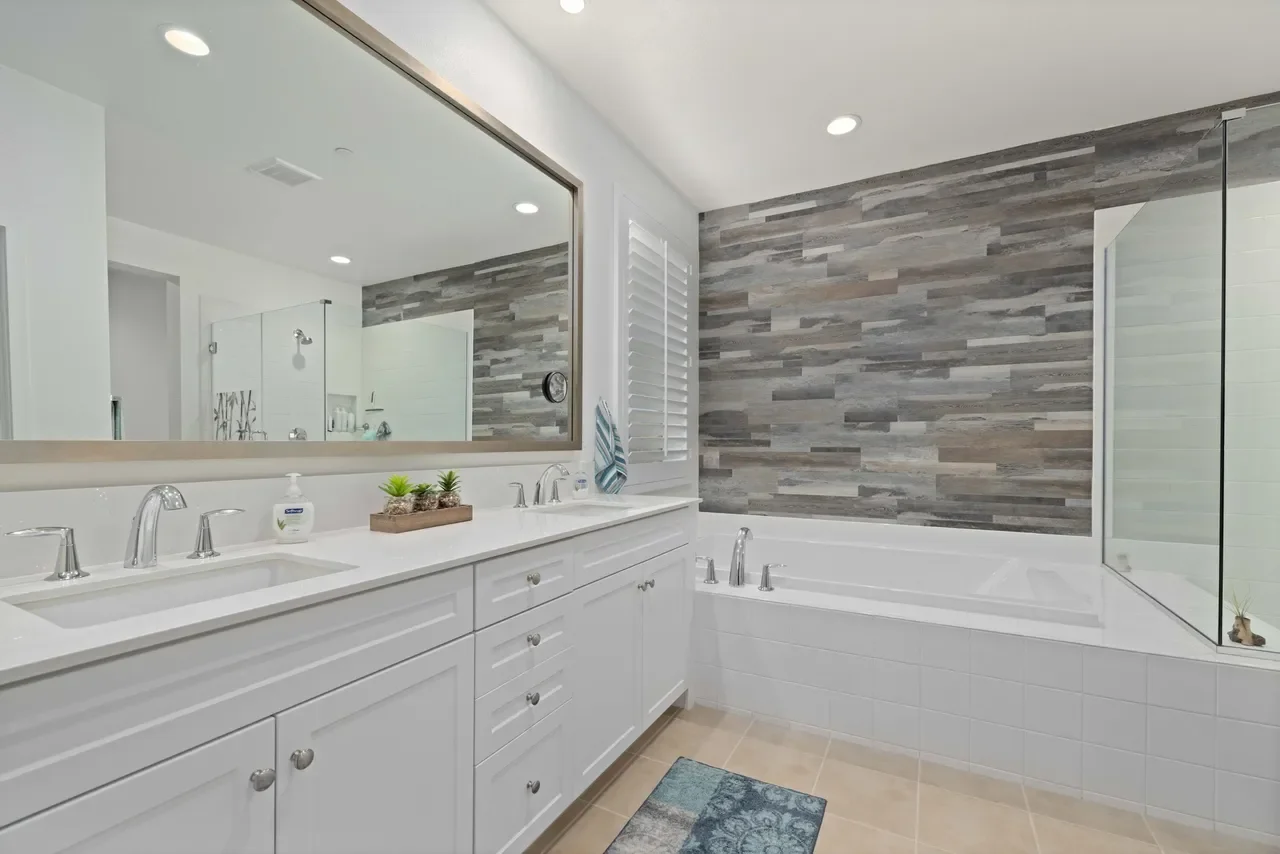 Bridle, bath accent wall.webp