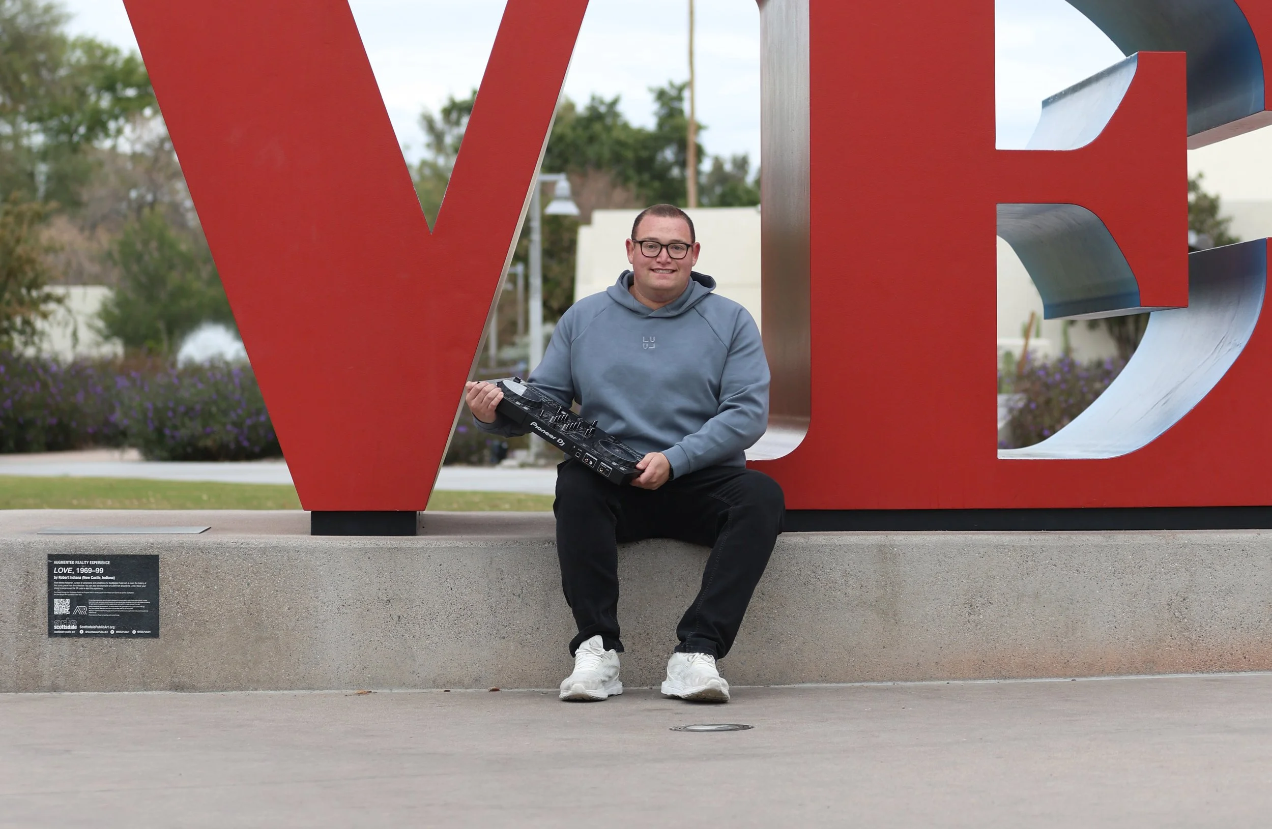 Who Are the Best Scottsdale DJs for Private and Bachelorette Parties?