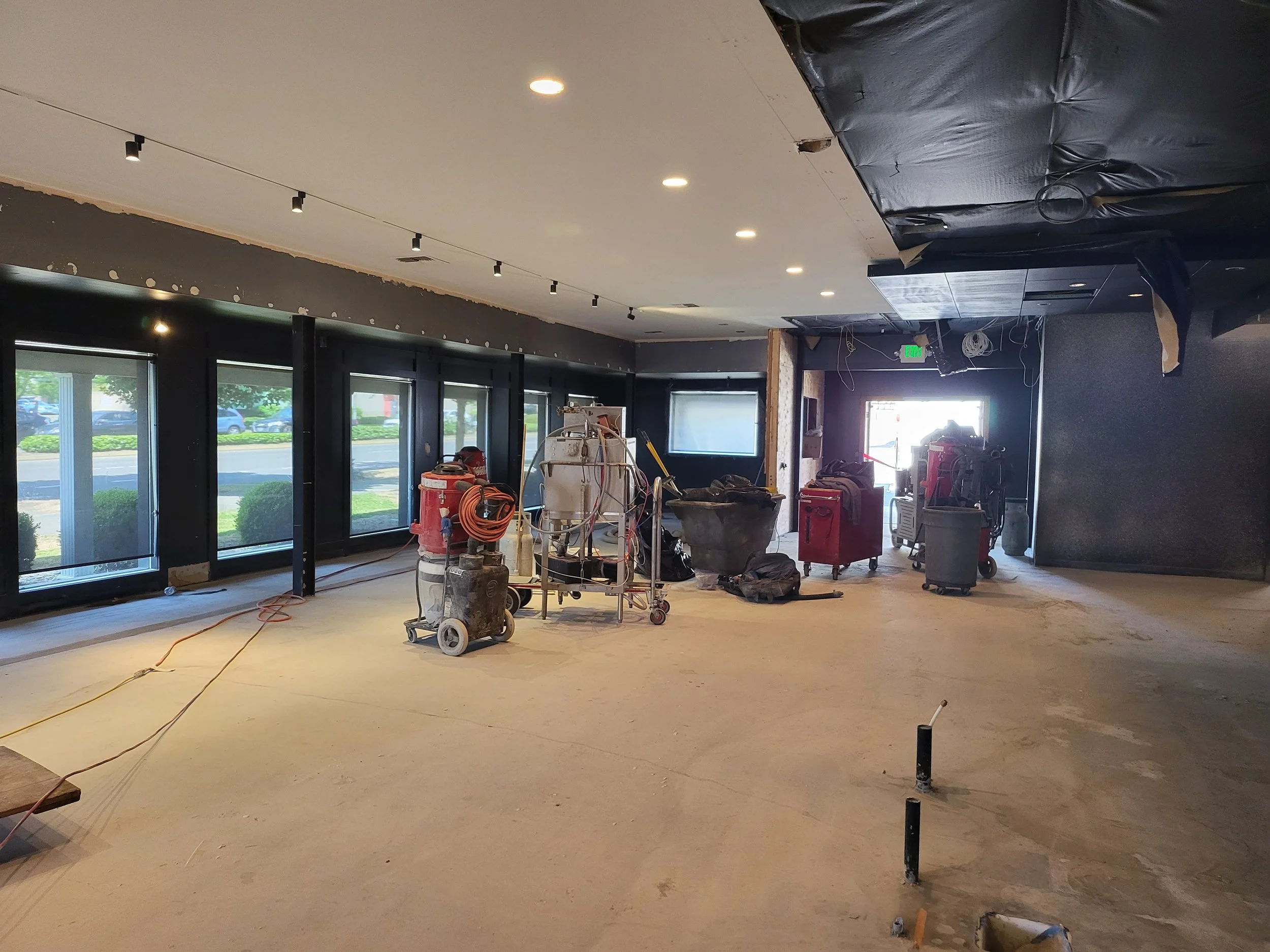 PDK corp_Federal Way_Sushi Hiro_Tenant Improvement_interior concrete polishing.jpg