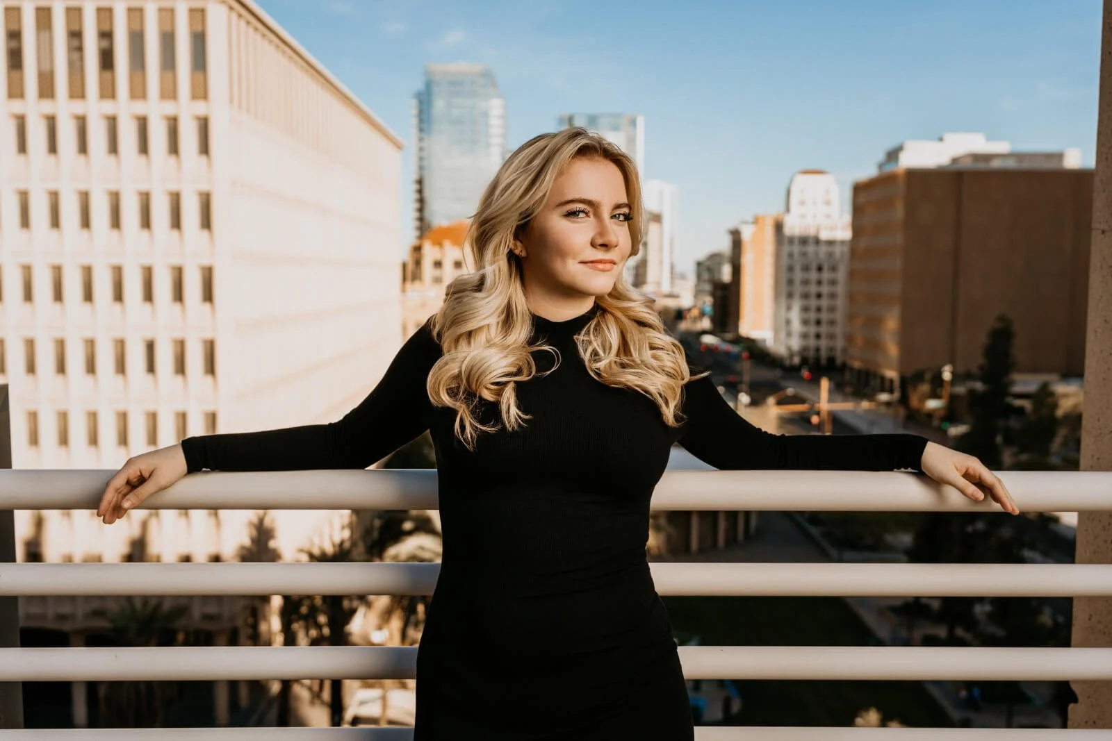 Urban Senior Photos-(4 of 18).jpg