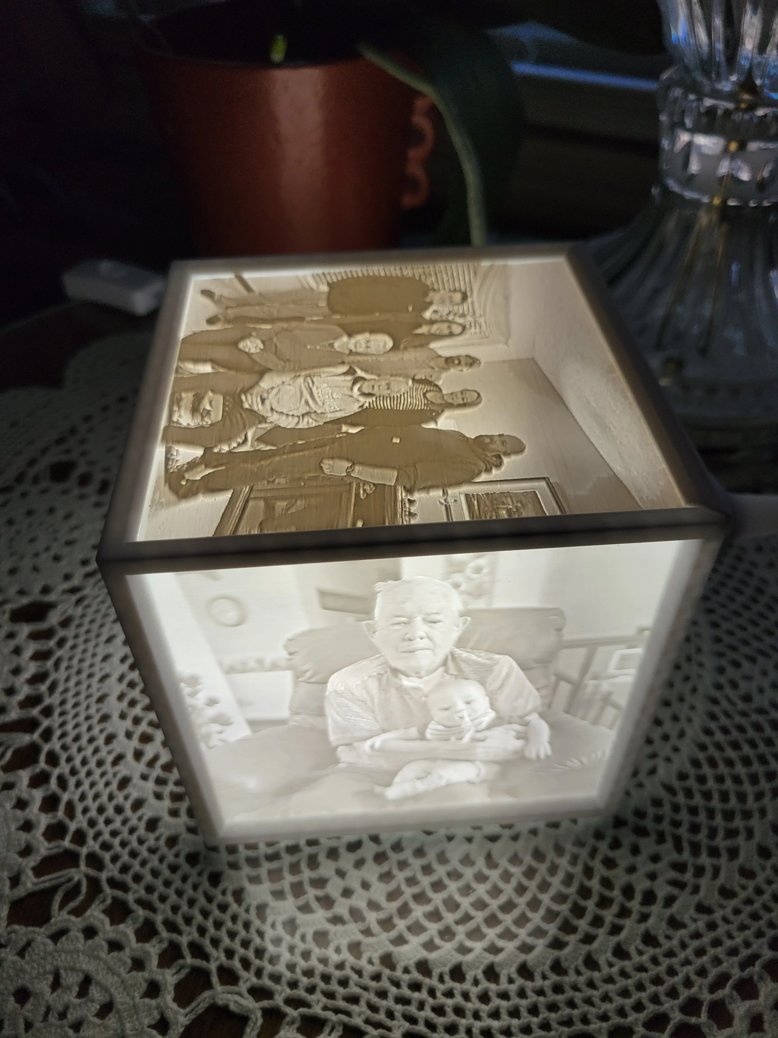 Custom 3D Printed Lithophane Nightlight and Photo Memorial