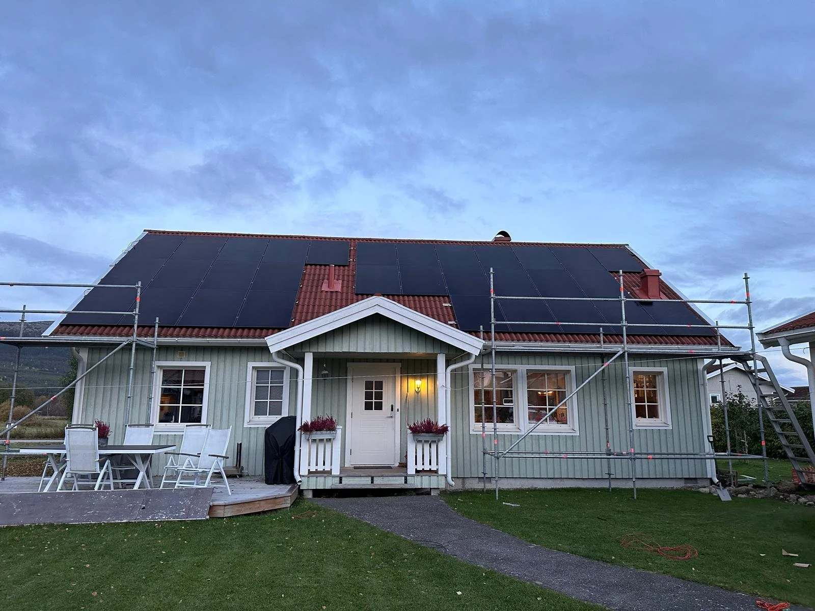 SOLAR PANEL INSTALL ON ROOF 