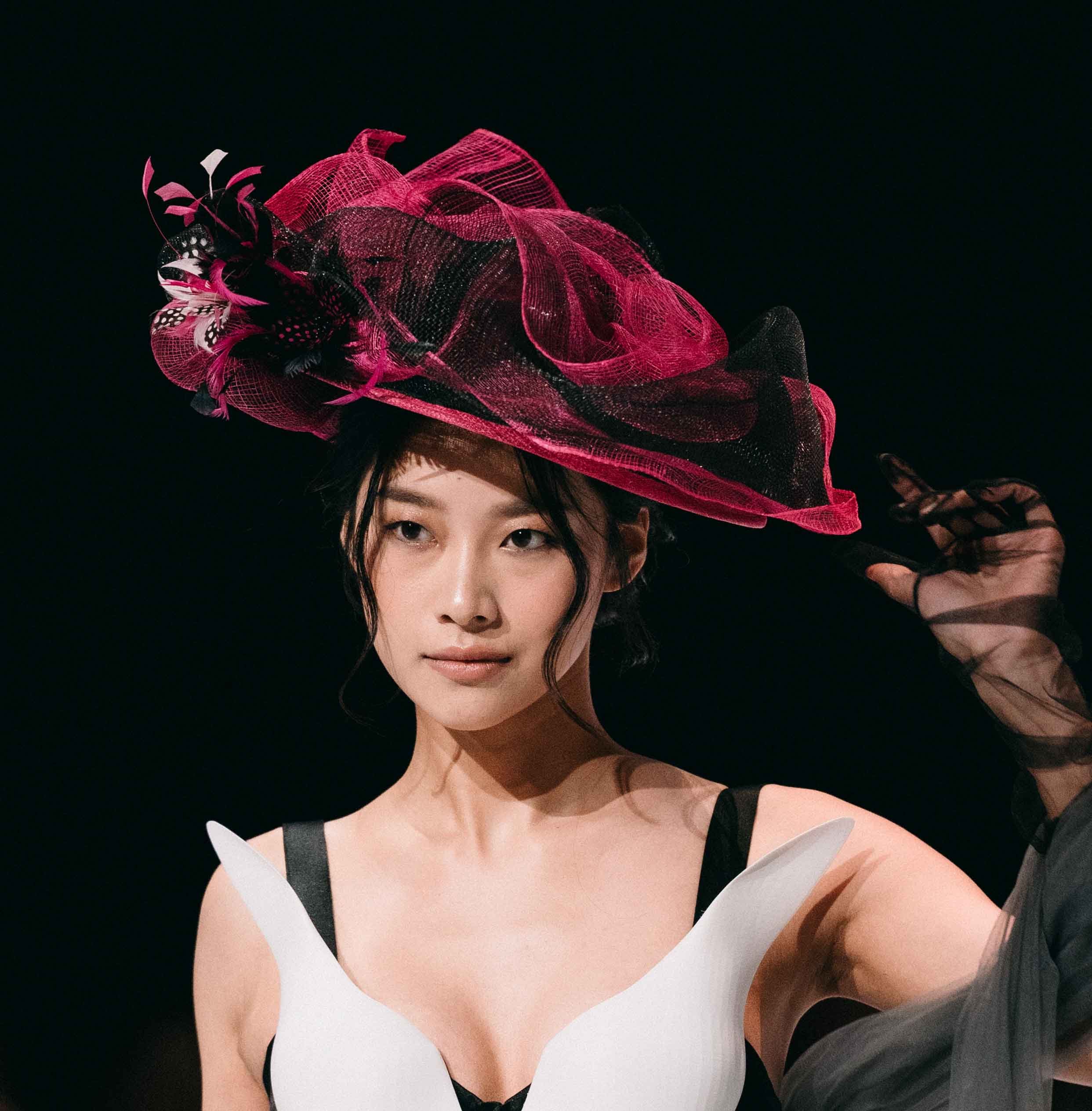 Victoria Fuchsia Black