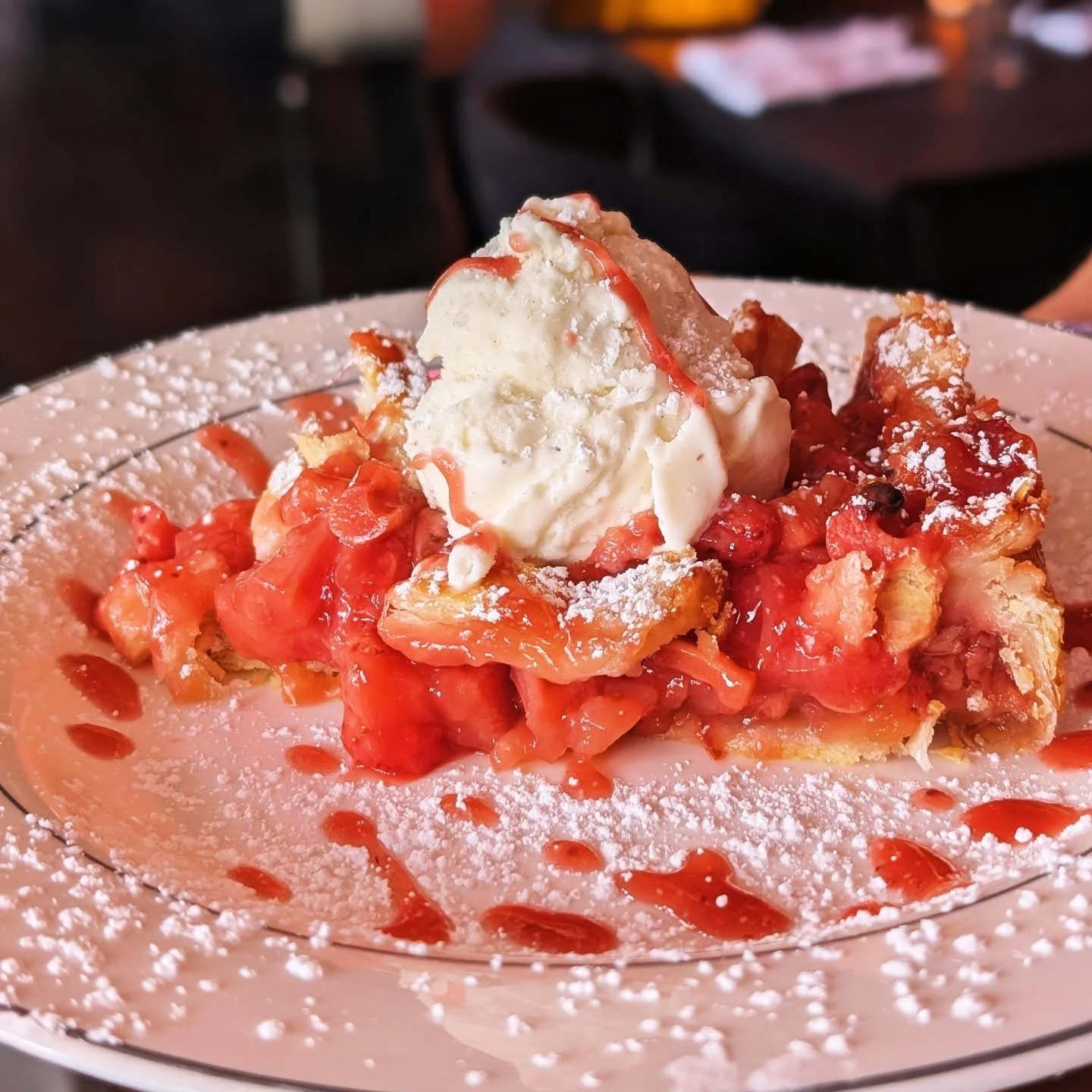 Classic Strawberry Rhubarb Pie with creamy vanilla bean ice cream 🍓 Tastes like sunshine! ☀️