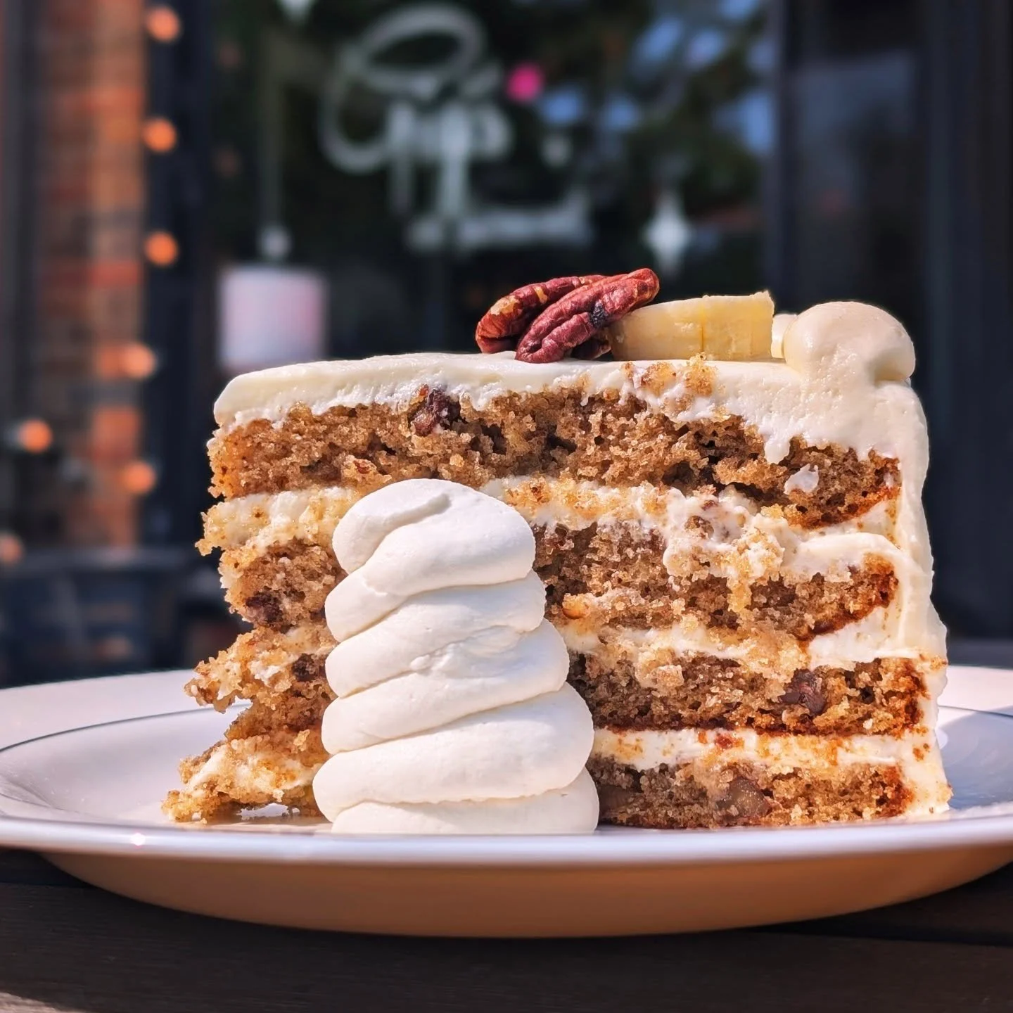 Hummingbird Cake 🐦so decadent and flavorful 🥲 baked with pineapple, banana, pecan, and layered with delightful cream cheese frosting ☀️