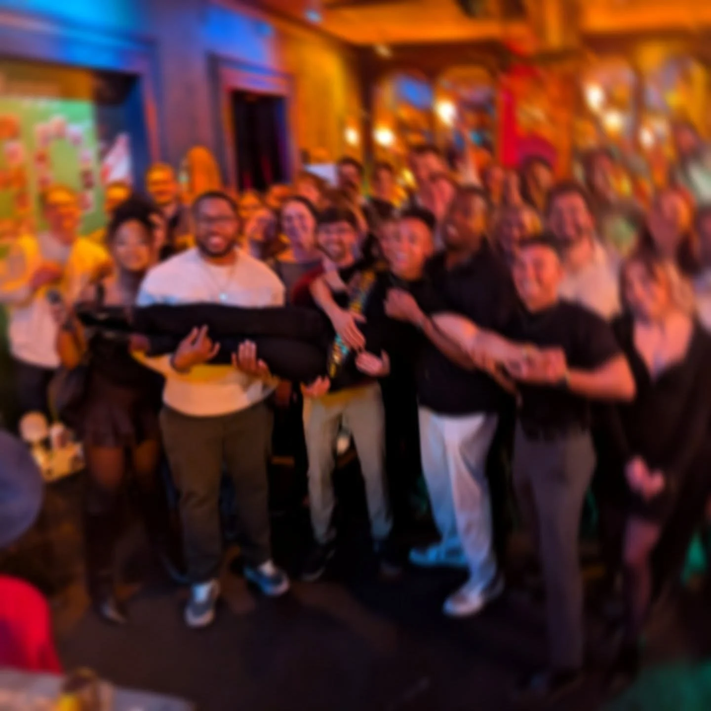 Nothing's better than having all of your favorite people in one room! Make that room the Blue Room Lounge and get your next event on our calendar! 😊 Visit our website for more information about our private event options ✨