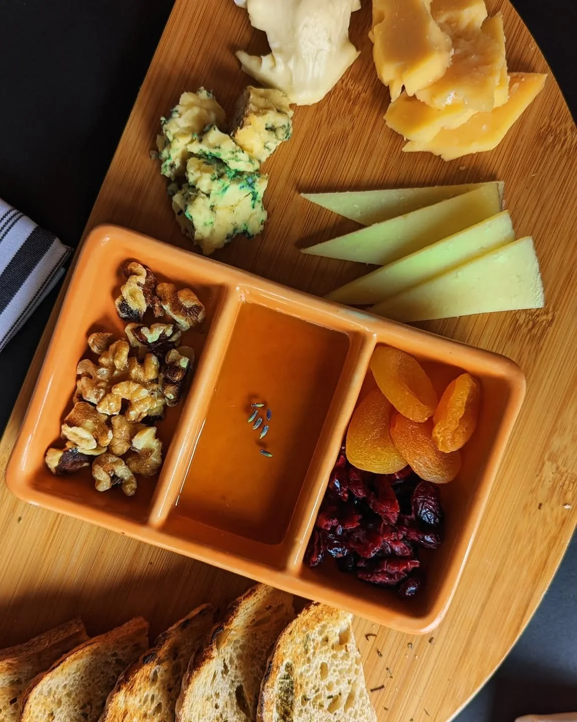 Fridays are better with cheese! 🧀