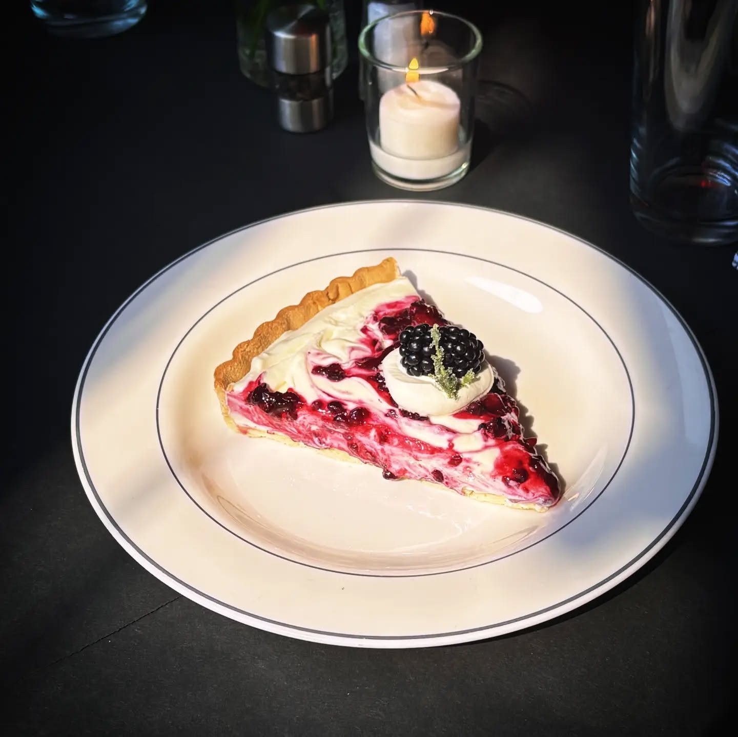 Save room for dessert! ☀️Blackberry Mascarpone Tart with fresh thyme crust