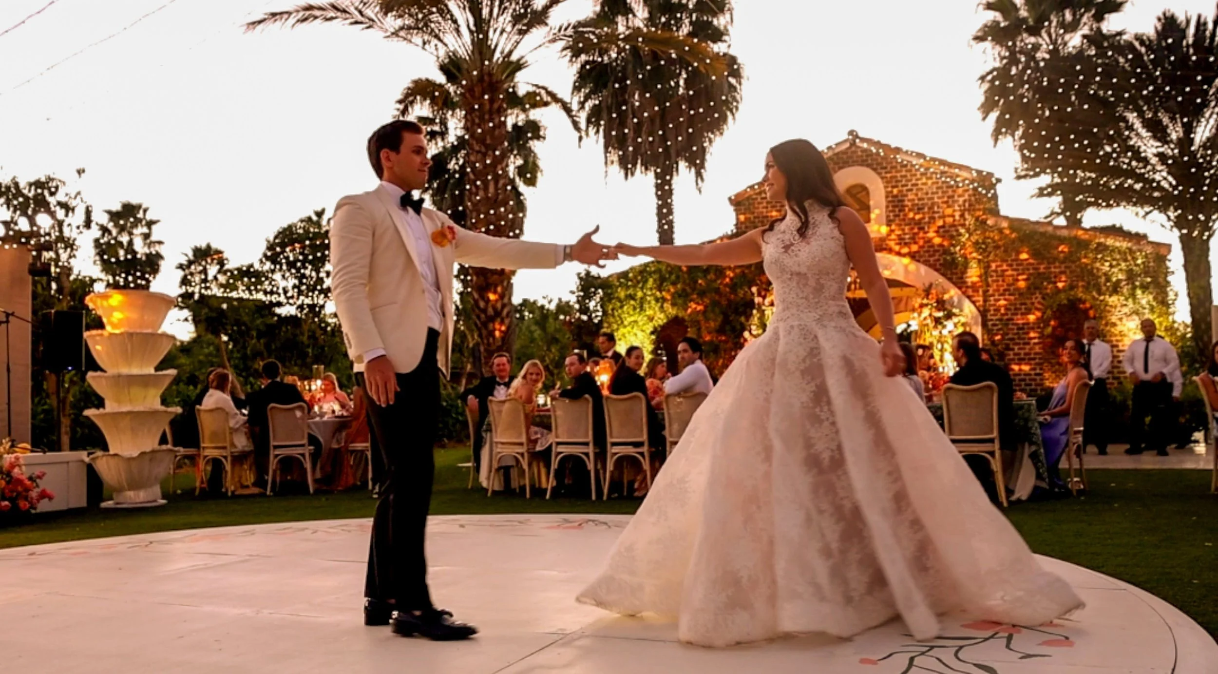 Besame Mucho First Dance | Luxury Wedding Band Los Cabos