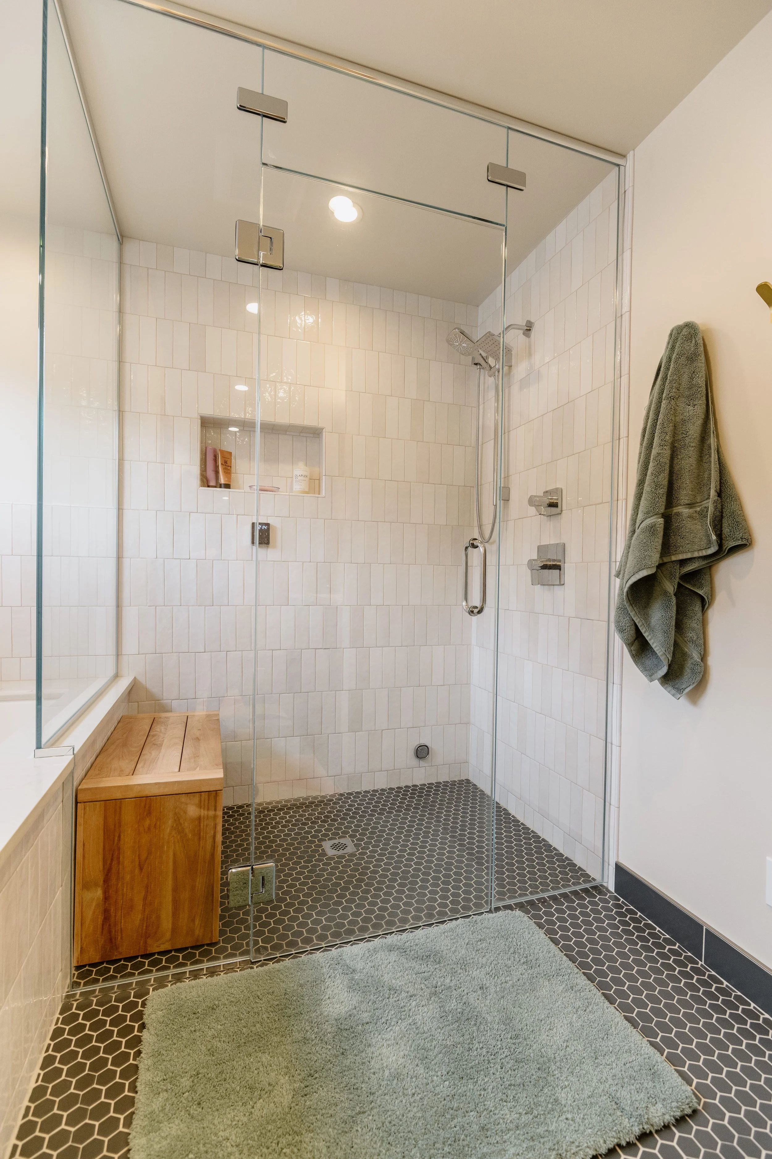 High quality bathroom in custom home built by Butler Brothers Construction, Wenatchee, WA