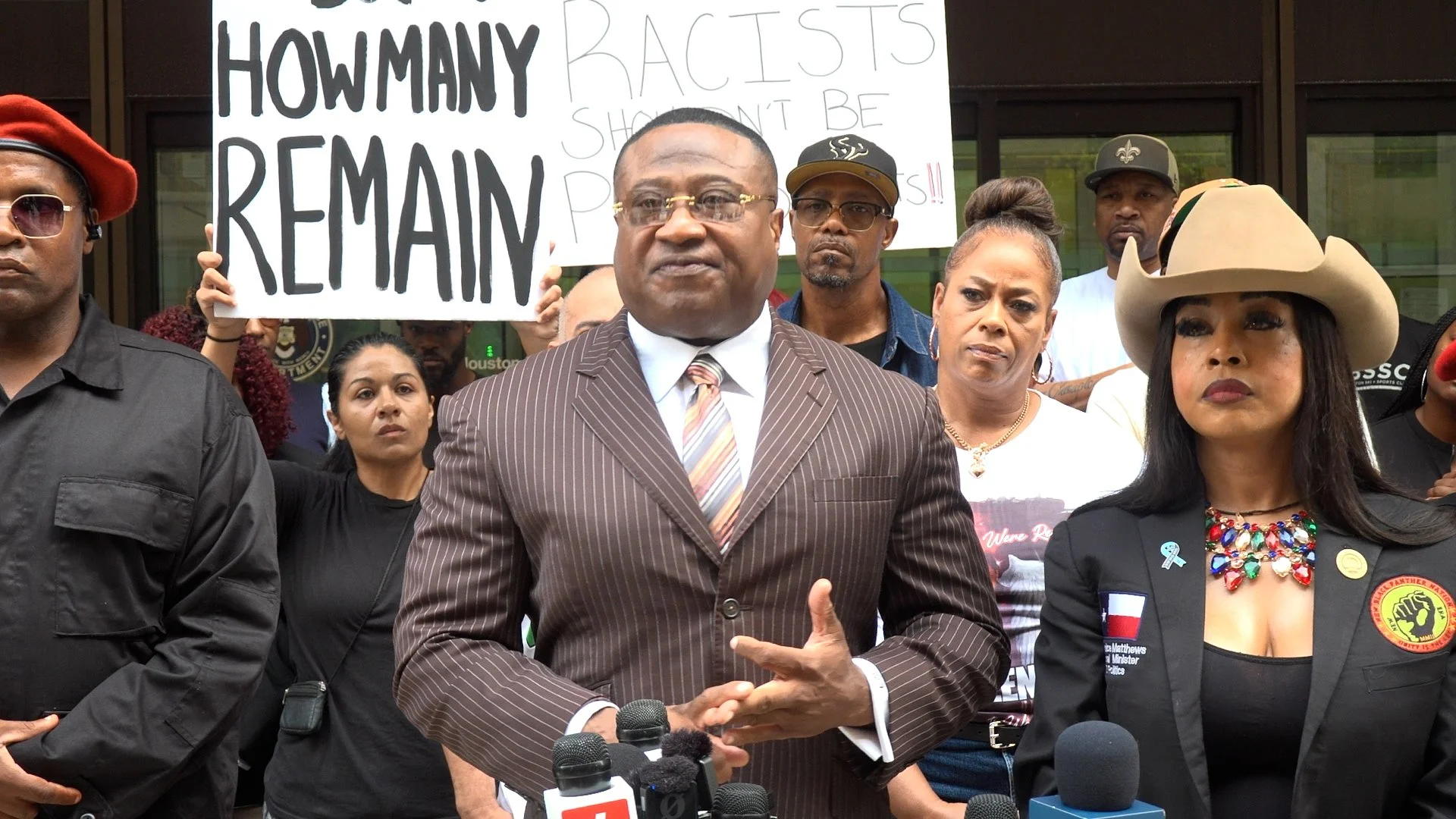 Quanell X and Dr. Matthews lead protest outside HPD headquarters demanding termination of Ashley Gonzalez