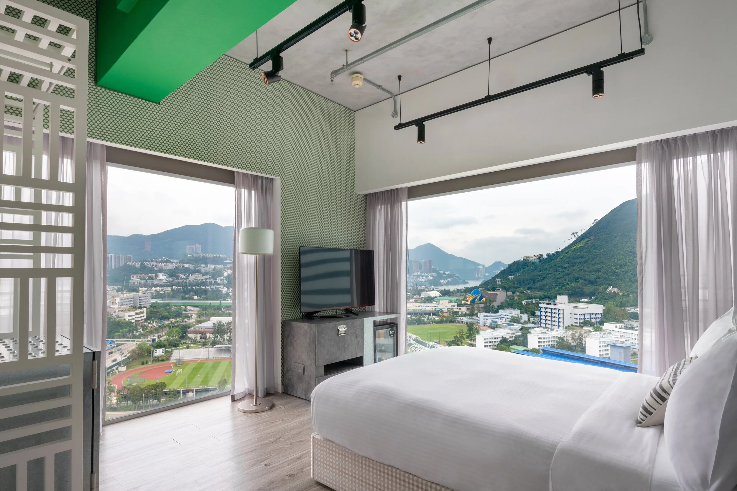 Hong Kong hotel with view of Wong Chuk Hang