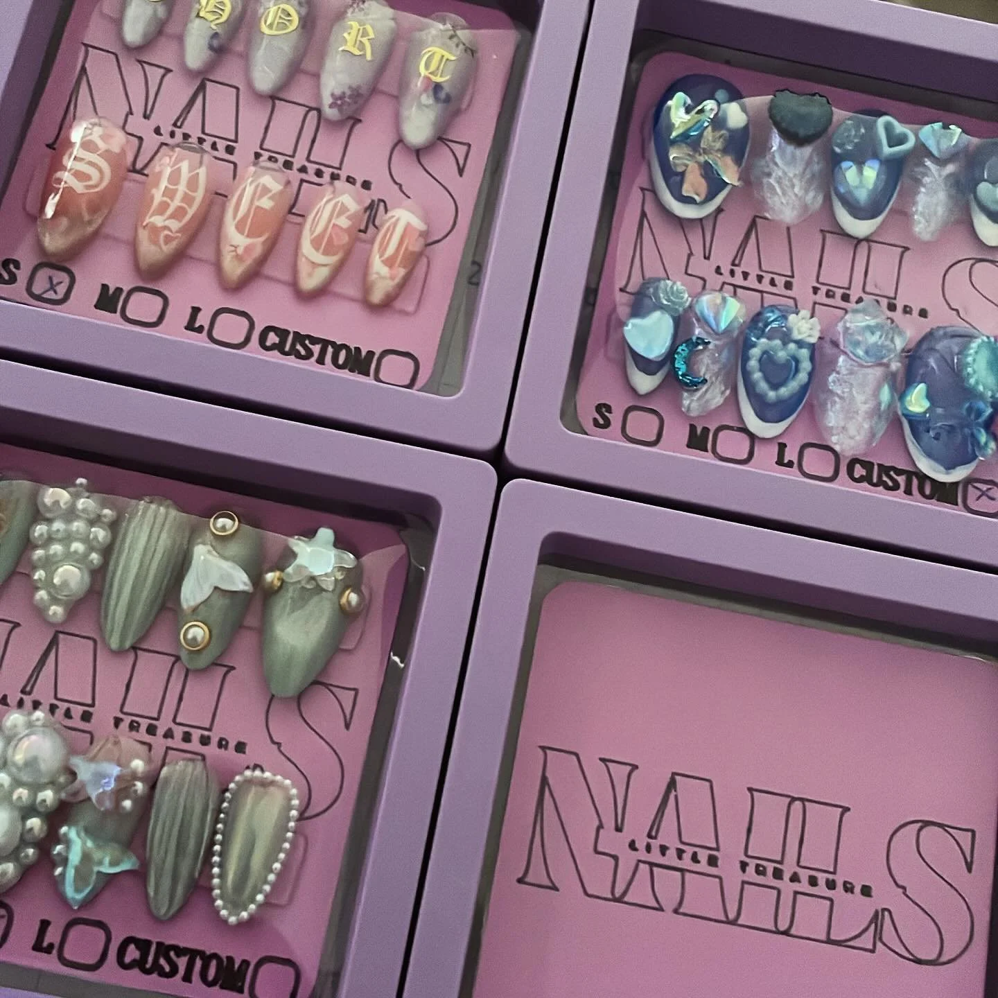 Packing some new #pressonsforsale who&rsquo;s ready for some cute #pressonnails ?
#pressonnailslovers