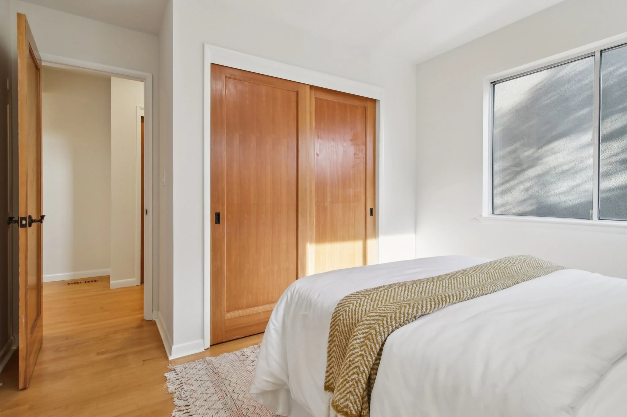 34-web-or-mls-Barron Ave-S0702-034.jpg