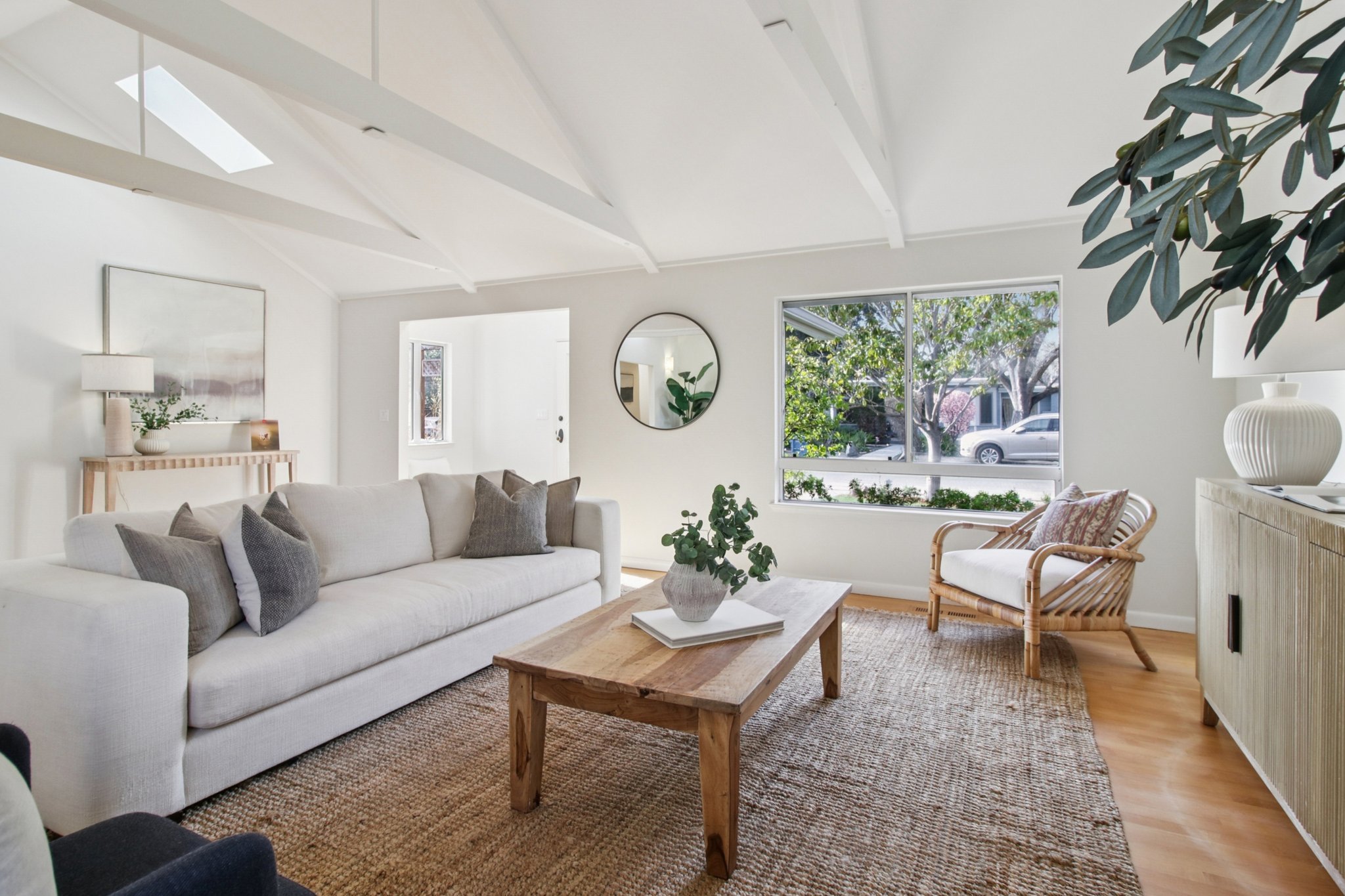 11-web-or-mls-Barron Ave-S0702-011.jpg