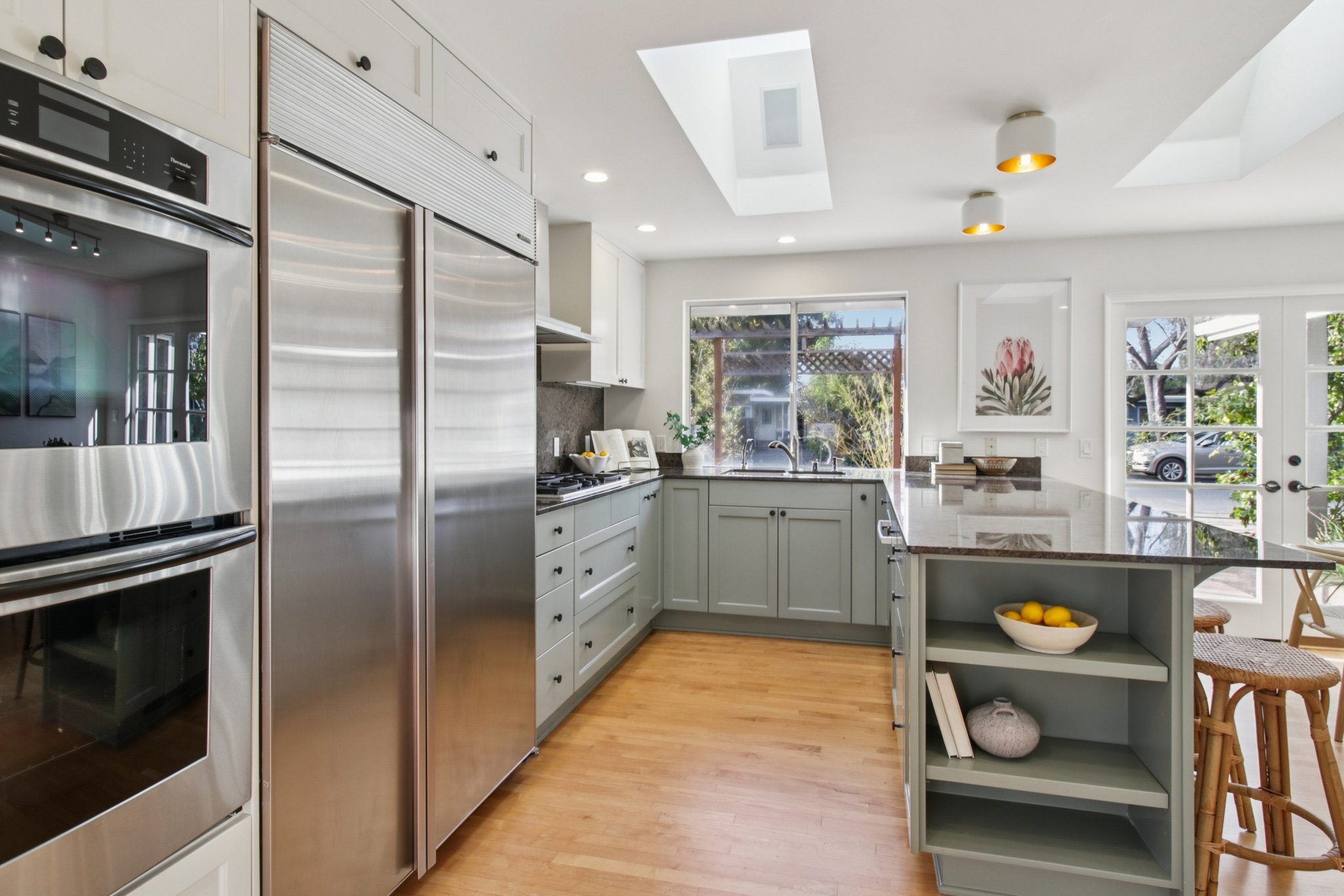 22-web-or-mls-Barron Ave-S0702-022.jpg