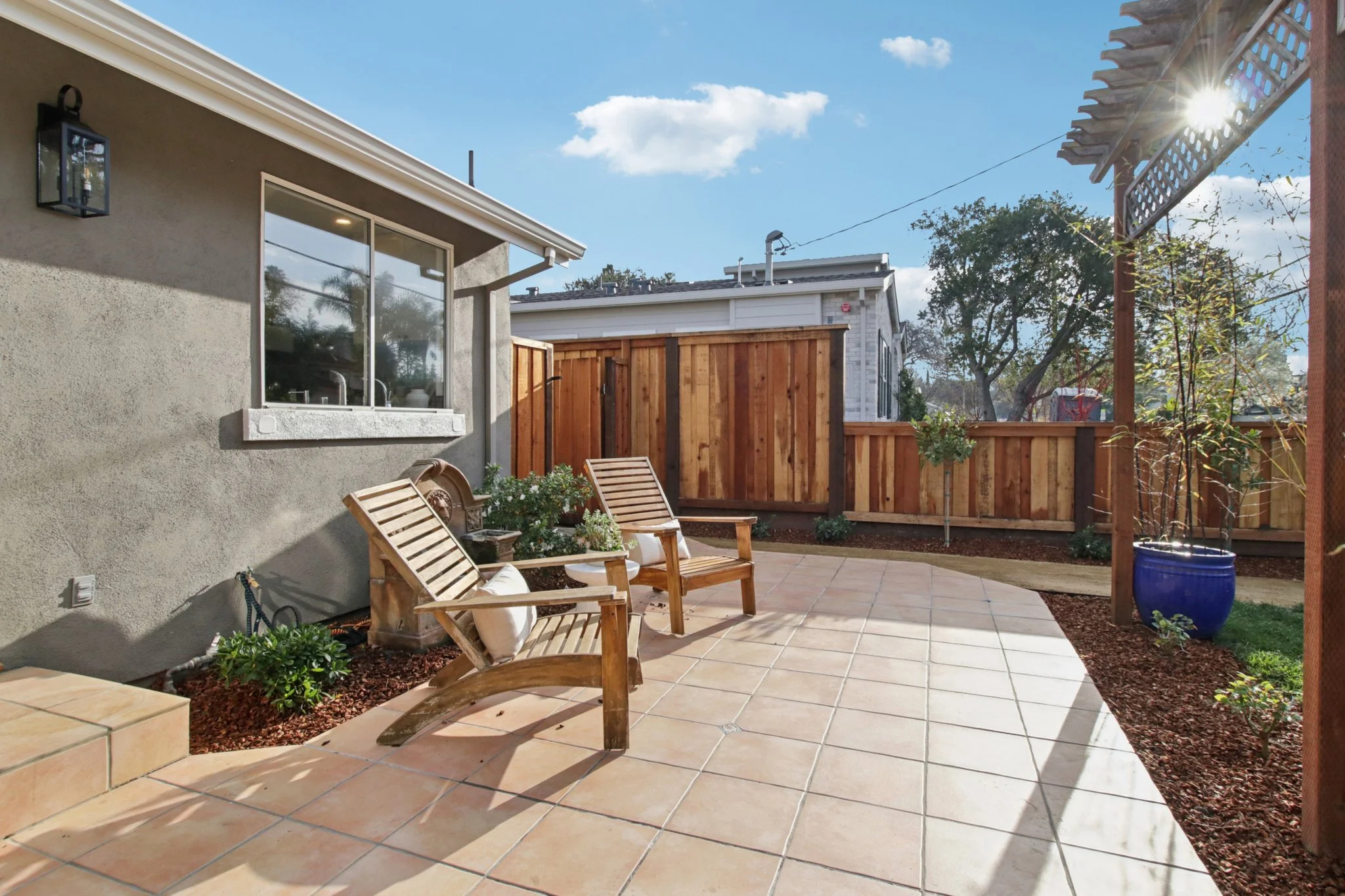 6-web-or-mls-Barron Ave-S0702-006.jpg