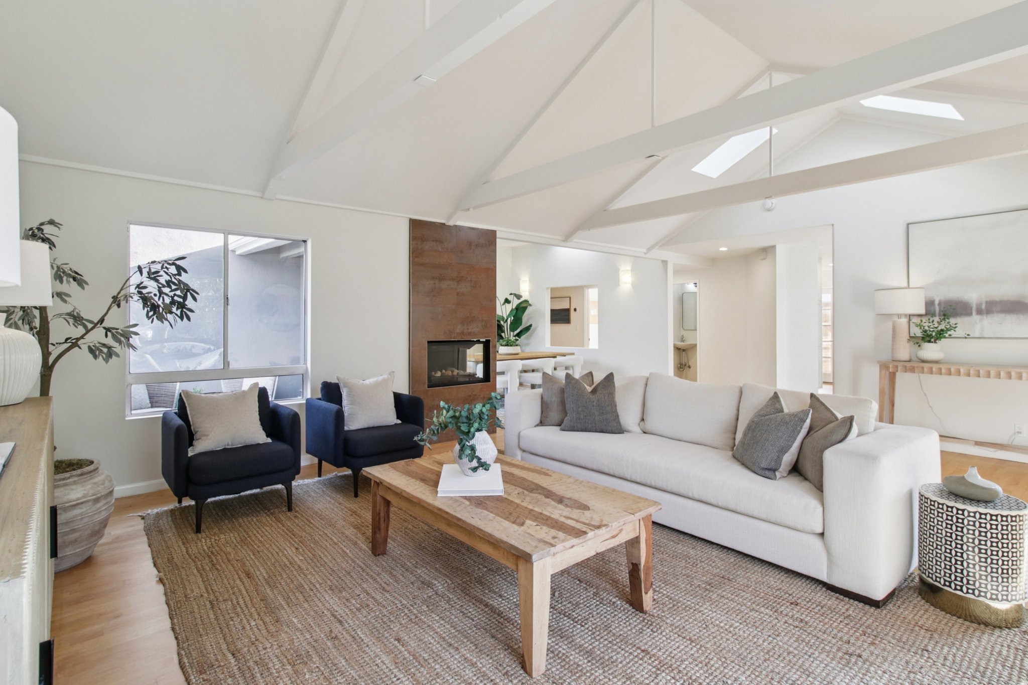 10-web-or-mls-Barron Ave-S0702-010.jpg