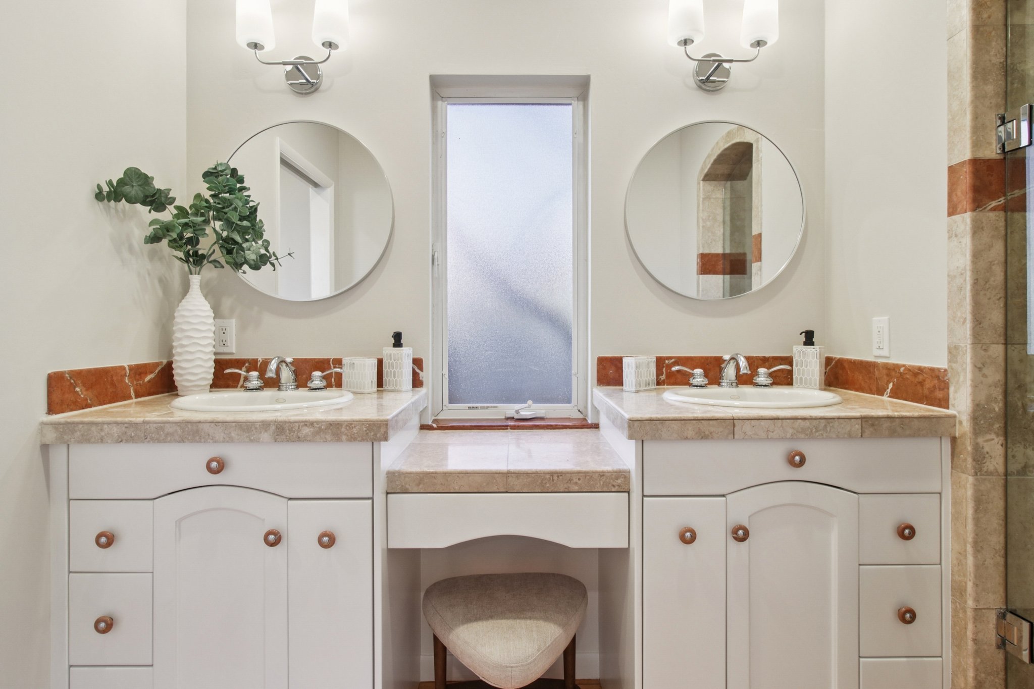 41-web-or-mls-Barron Ave-S0702-041.jpg