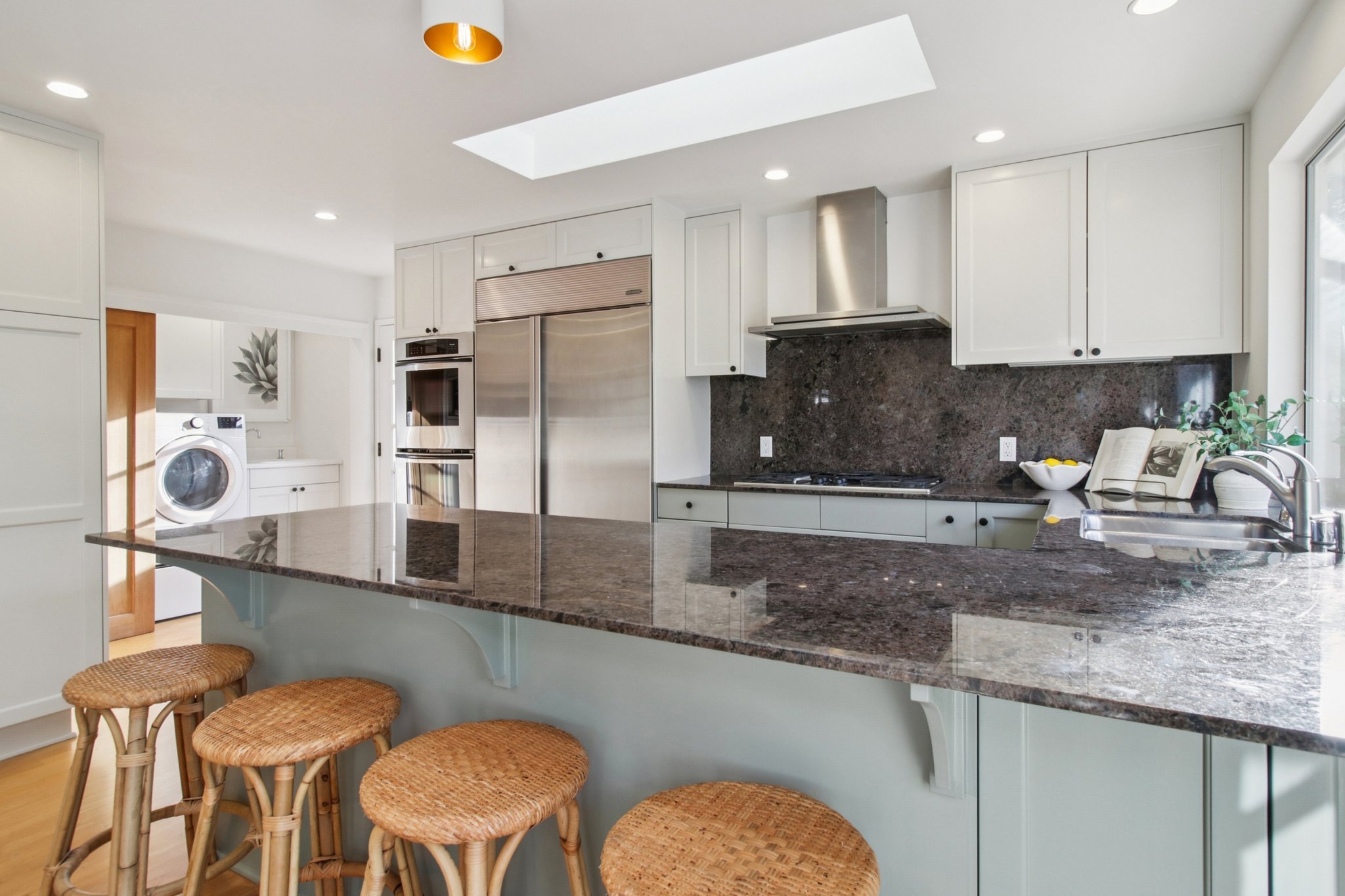 20-web-or-mls-Barron Ave-S0702-020.jpg