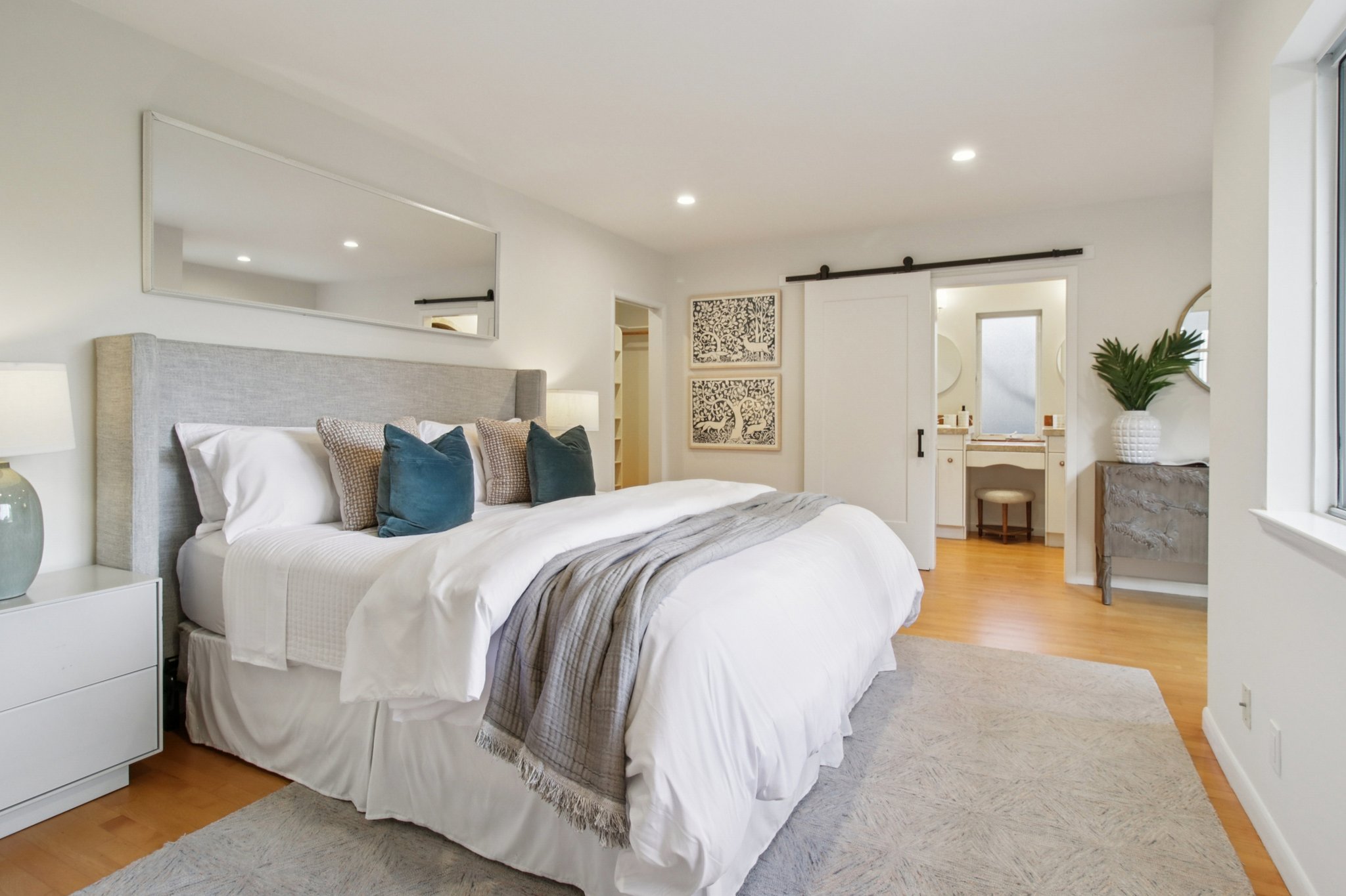 36-web-or-mls-Barron Ave-S0702-036.jpg