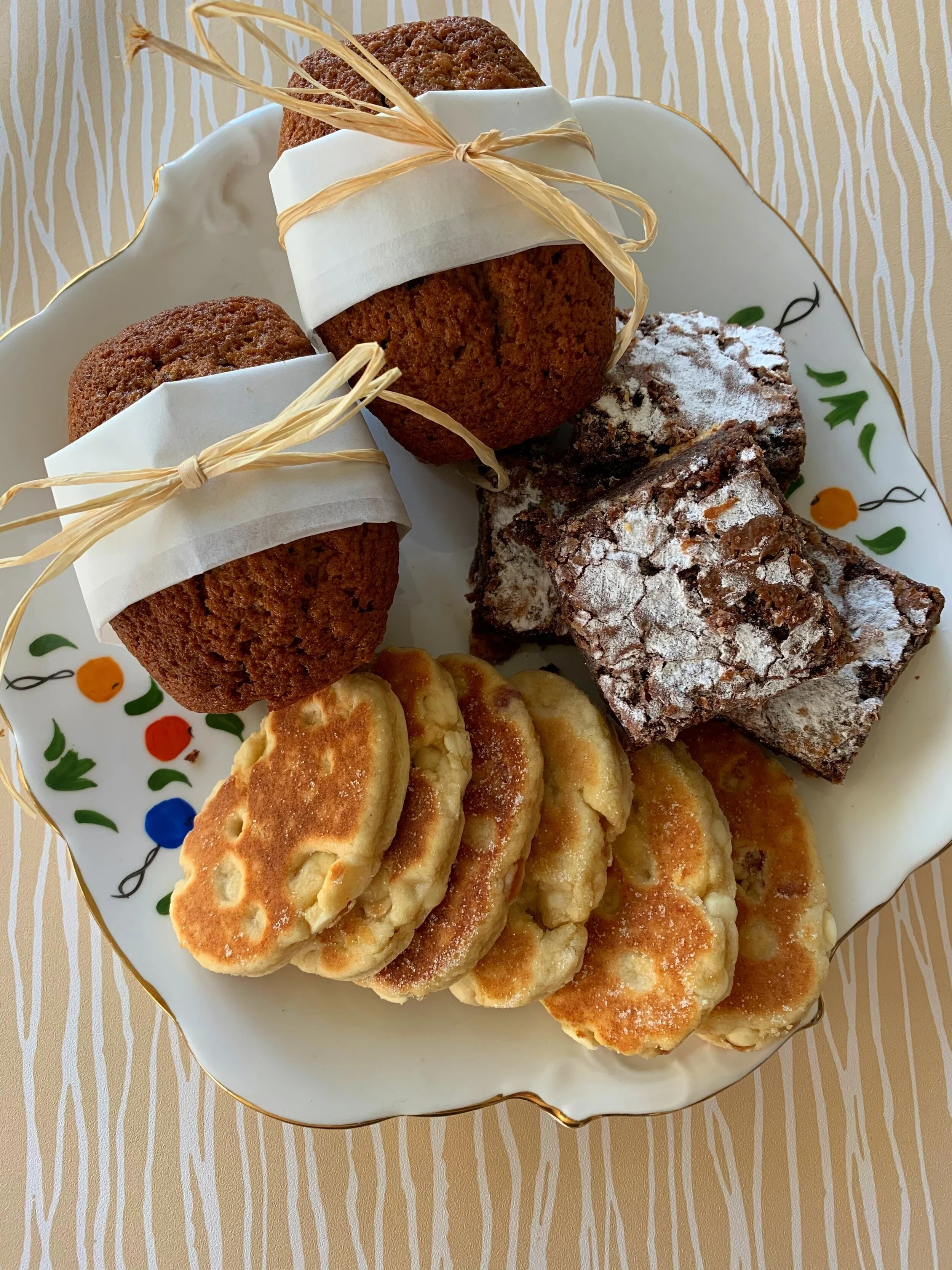 The Hathren Welsh tea box with Brownies
