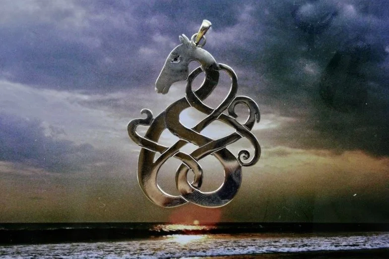 CELTIC HORSE NO SPECIFIC HEALING EFFECT