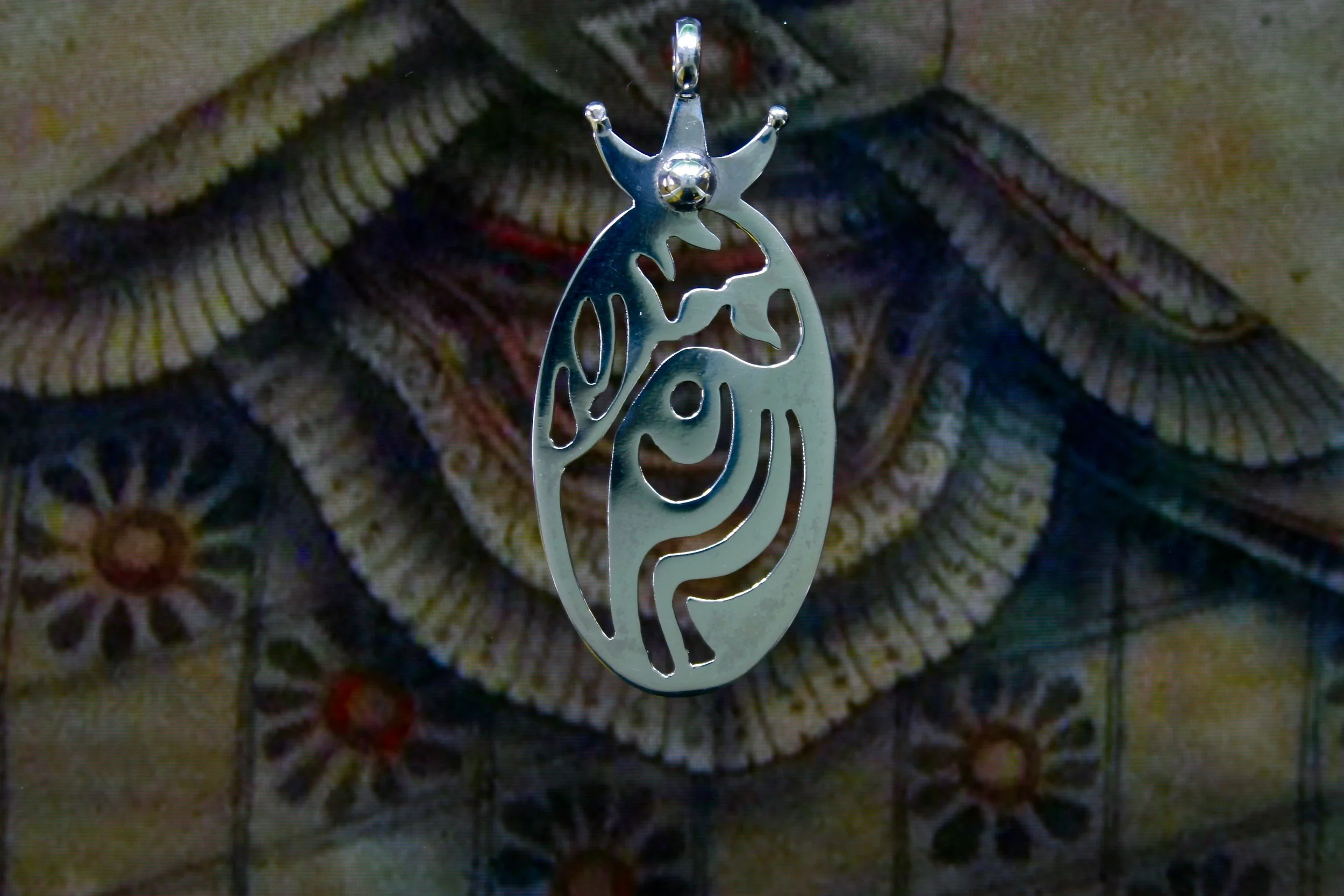 LION EYE STRENGTH HUNT EAT