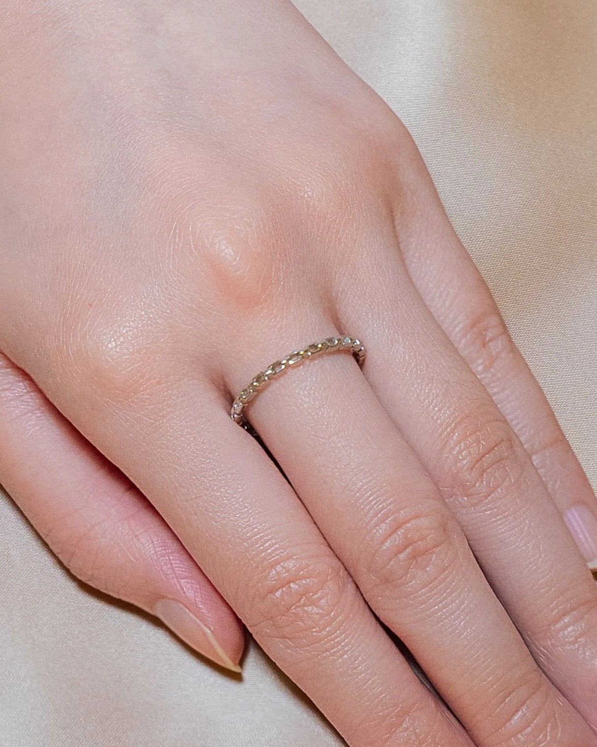 Basic Chainlinked Silver Ring