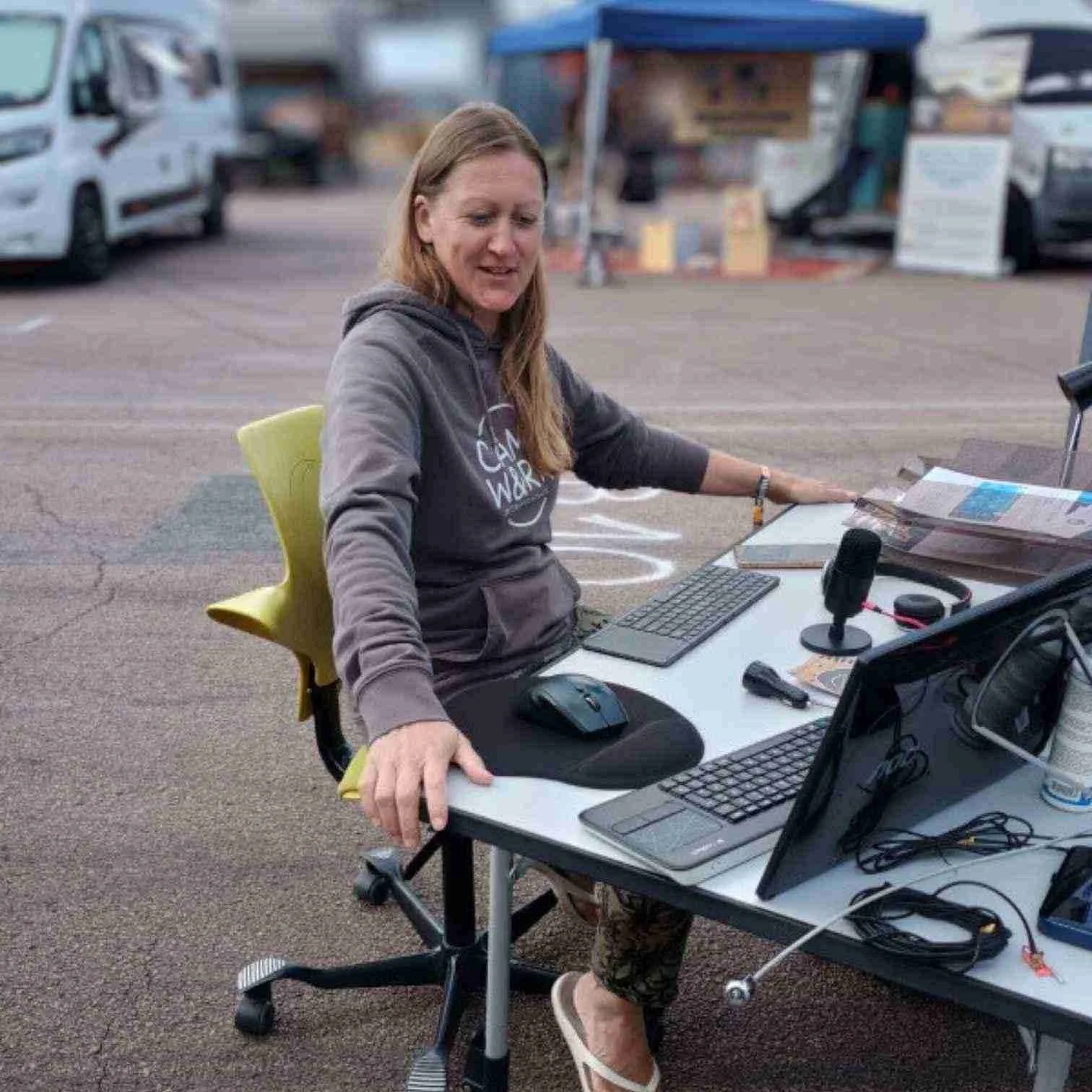 CAMP & WORK Stand 05jpg.jpg