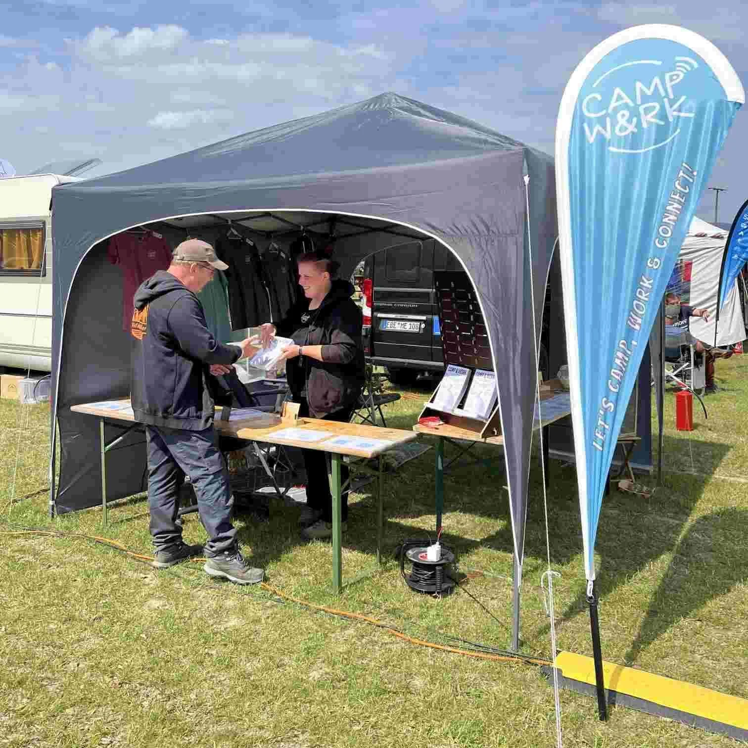 CAMP & WORK Stand 01.jpg