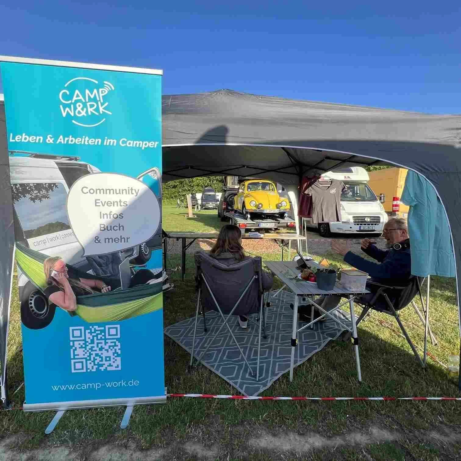 CAMP & WORK Stand 03.jpg