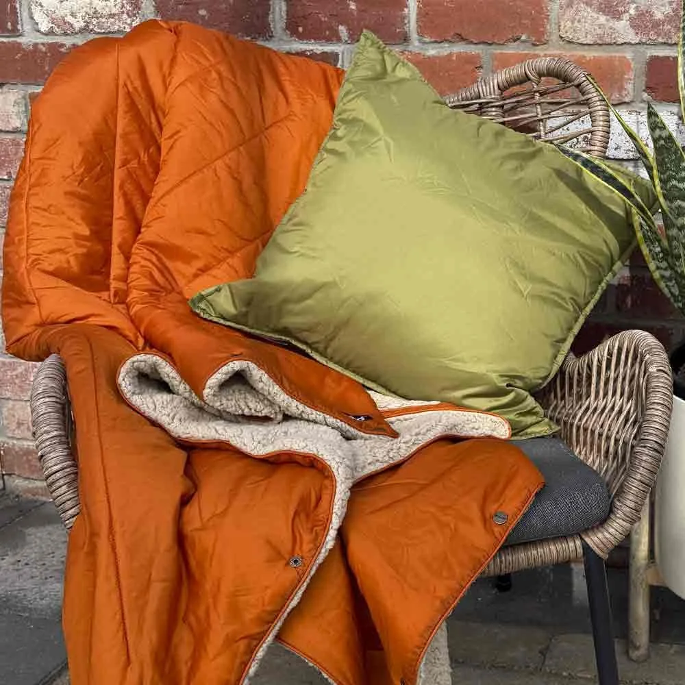 UNFOLD-Kissenbezug-Kuscheldecke-Outdoor-8.jpg